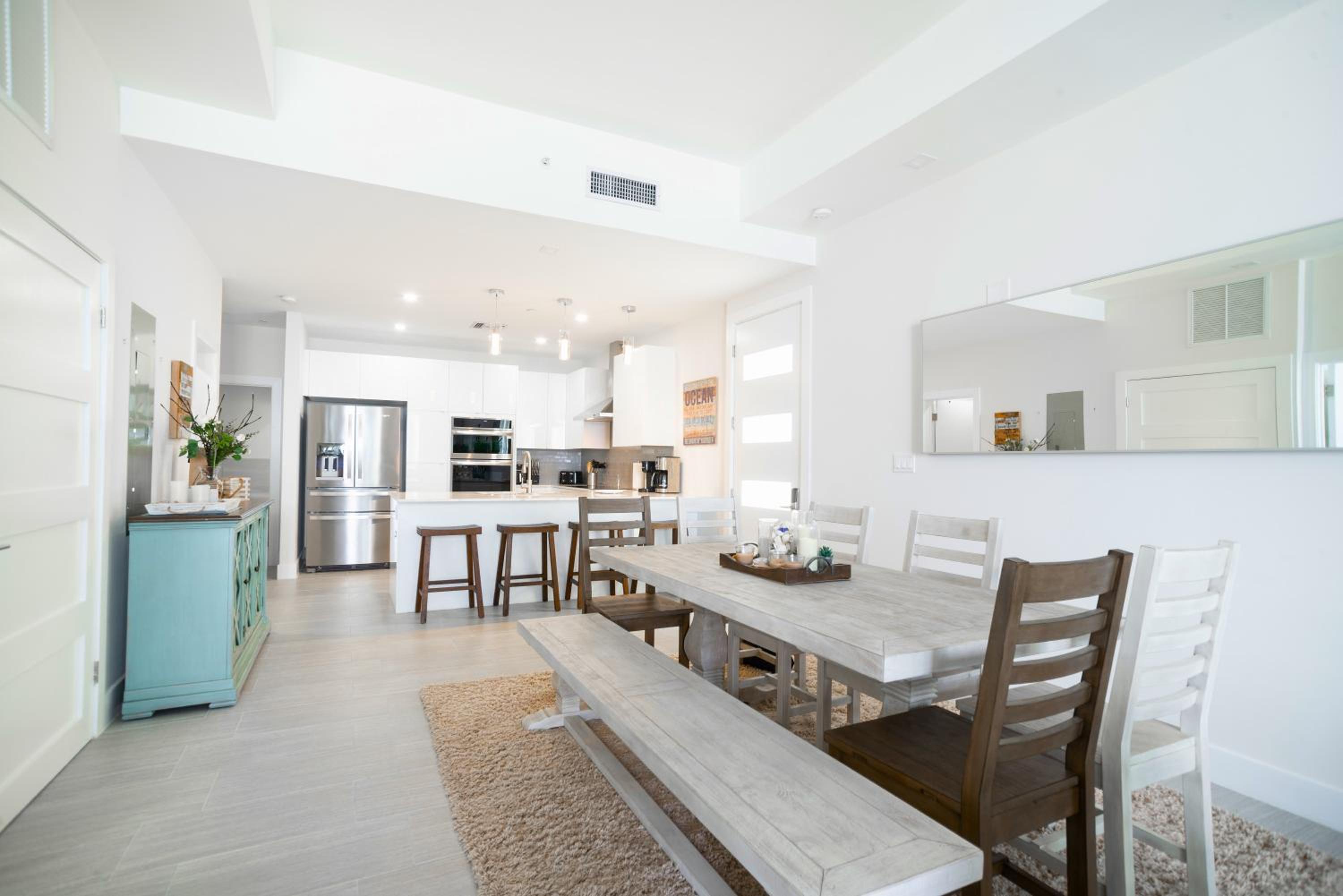 Three-Bedroom Premium Apartment photo 2