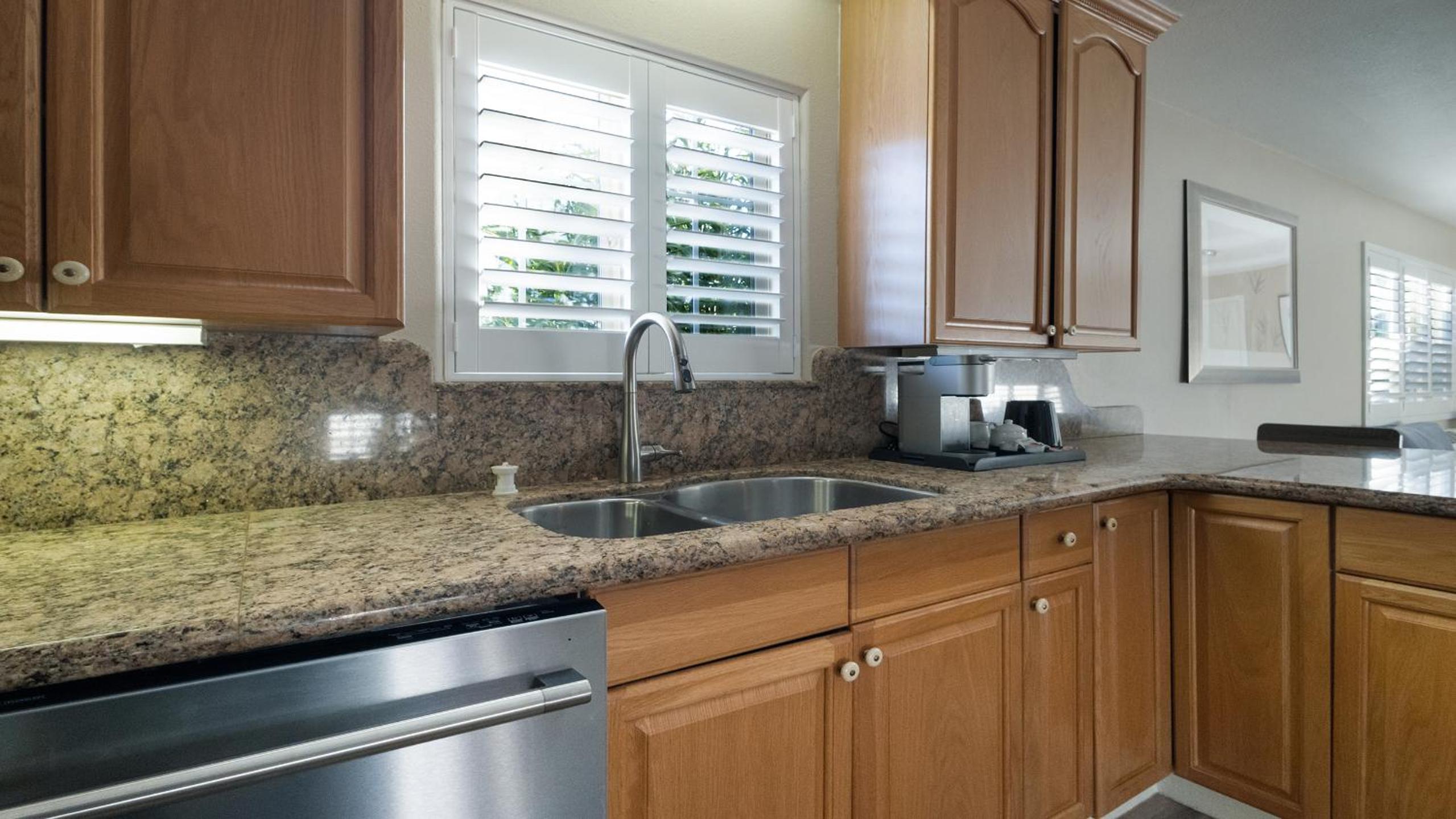 Executive Suite - Photo 4