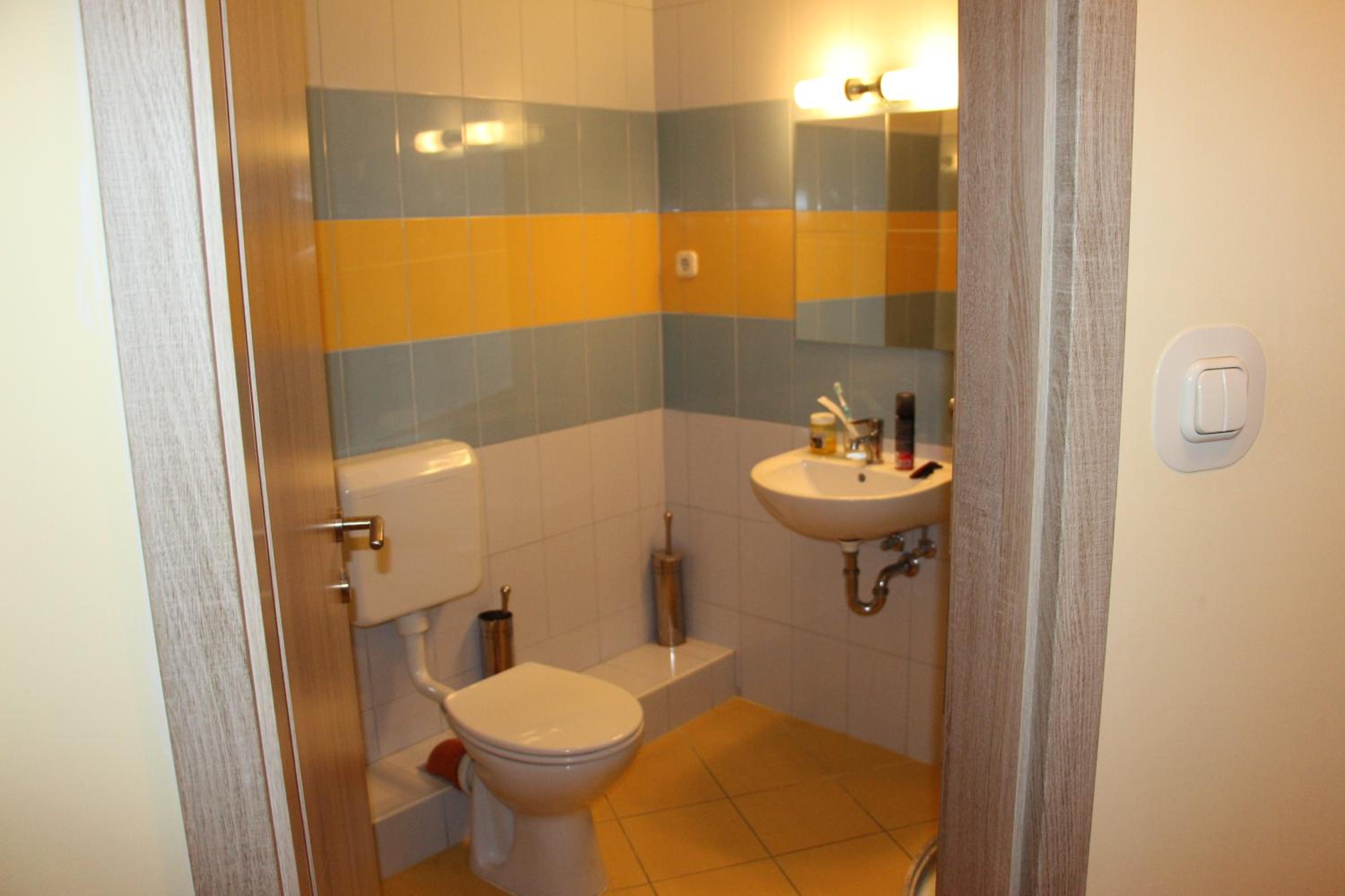 Two-Bedroom Suite - Photo 6