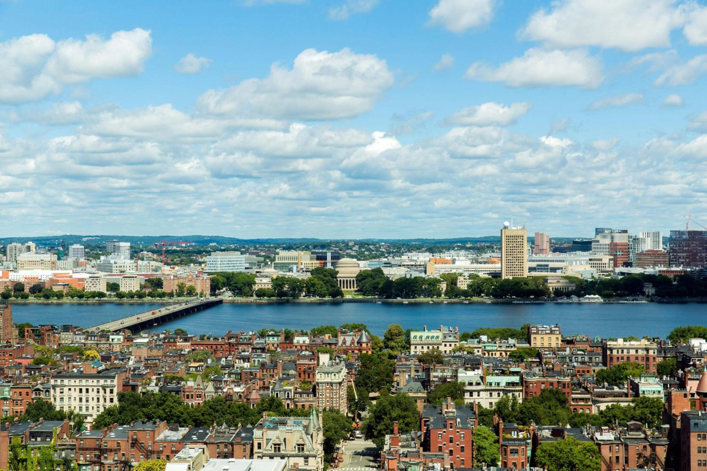 Premium King Room with Charles River View - Hearing Accessible thumbnail 6