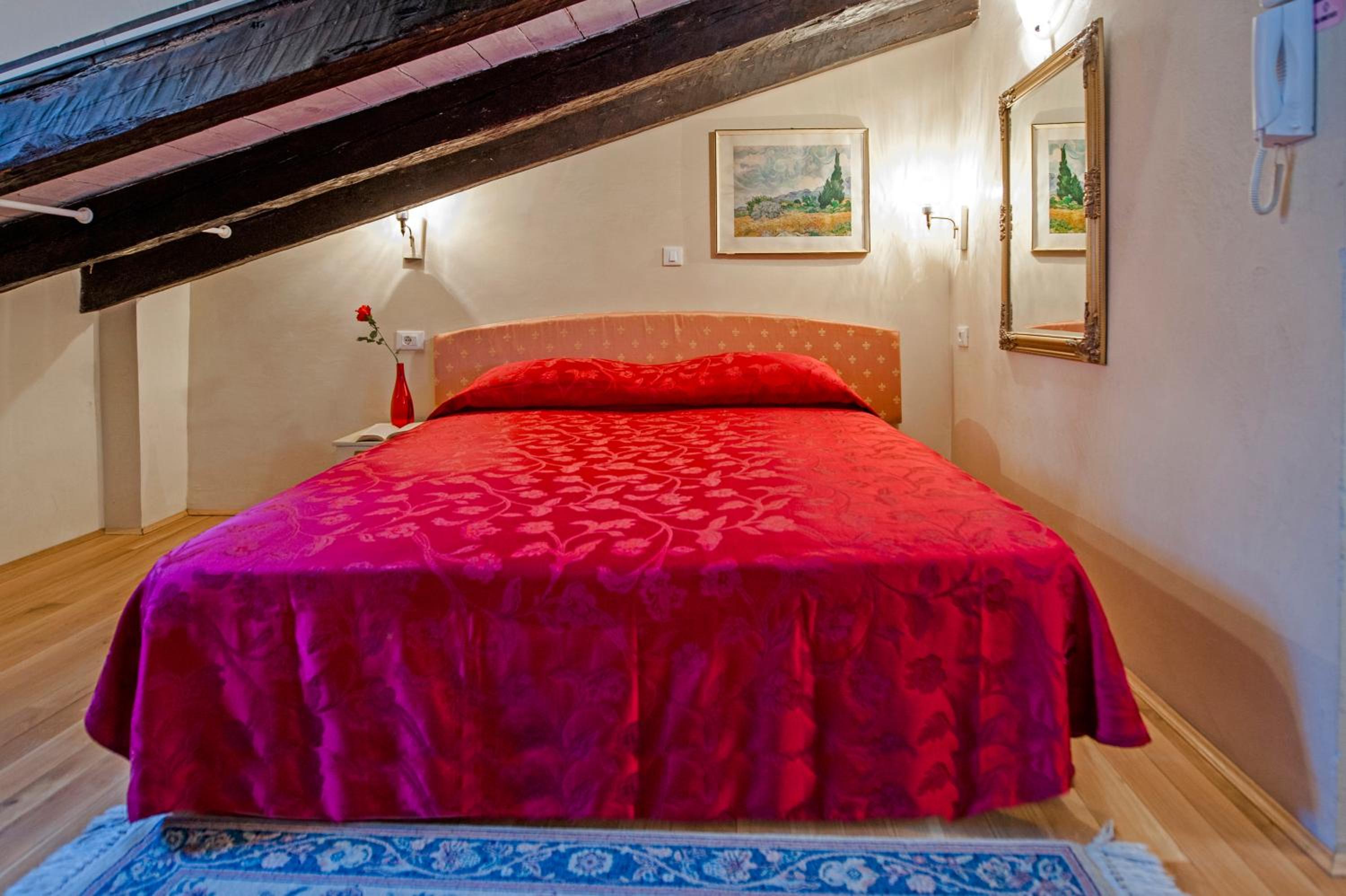 Attic Double Room with Kitchenette - Photo 5