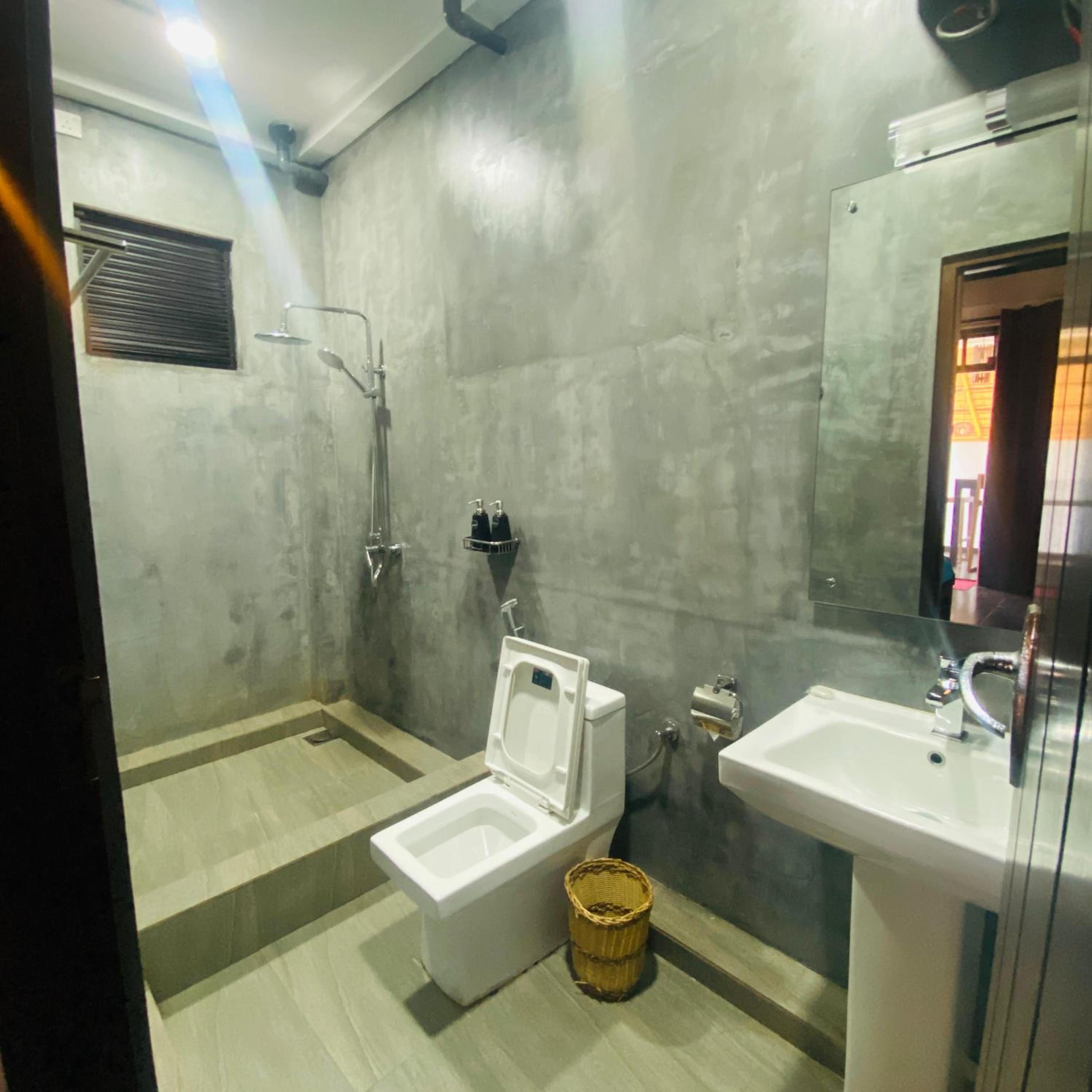 Deluxe Double Room with Balcony and Sea View