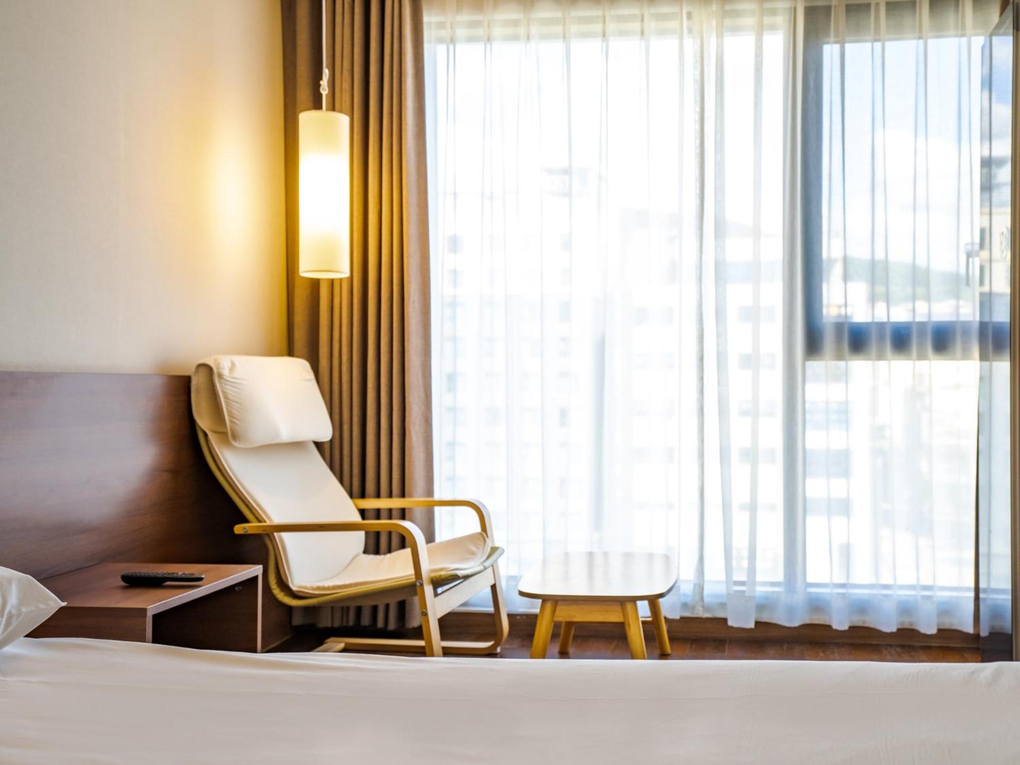Deluxe Double Room - Photo 9