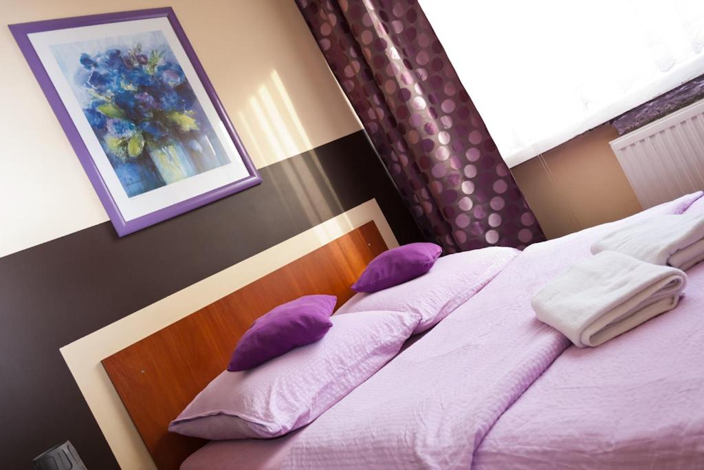 Double or Twin Room - Photo 6