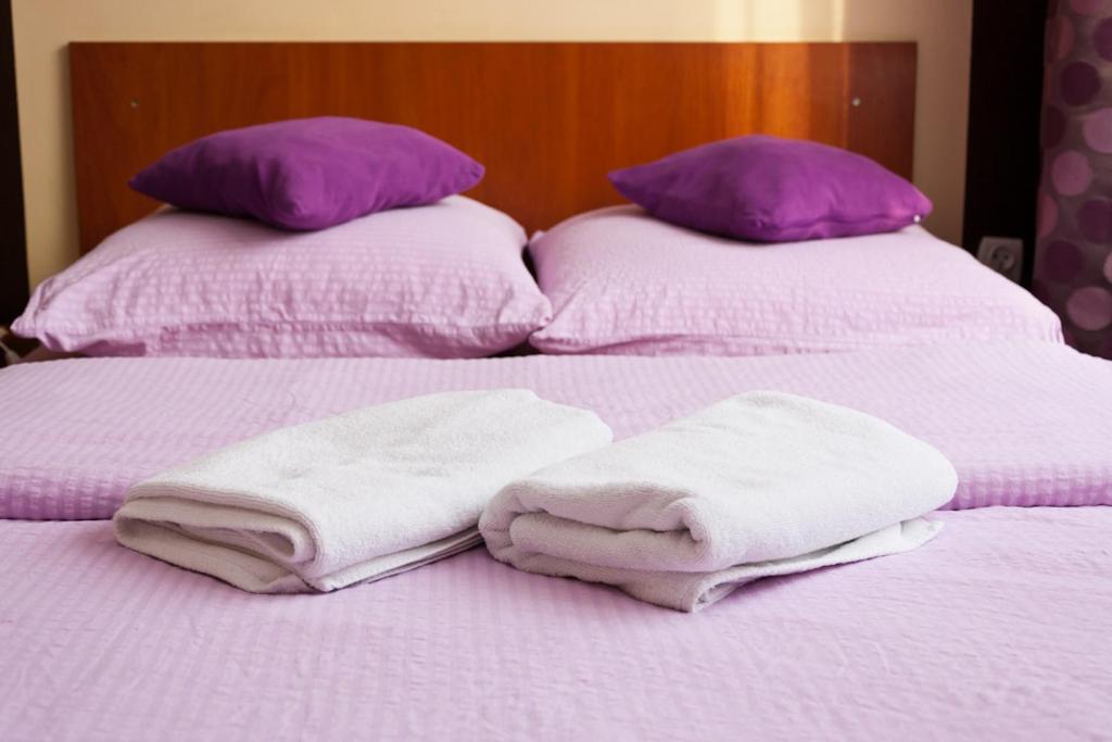 Double or Twin Room - Photo 4