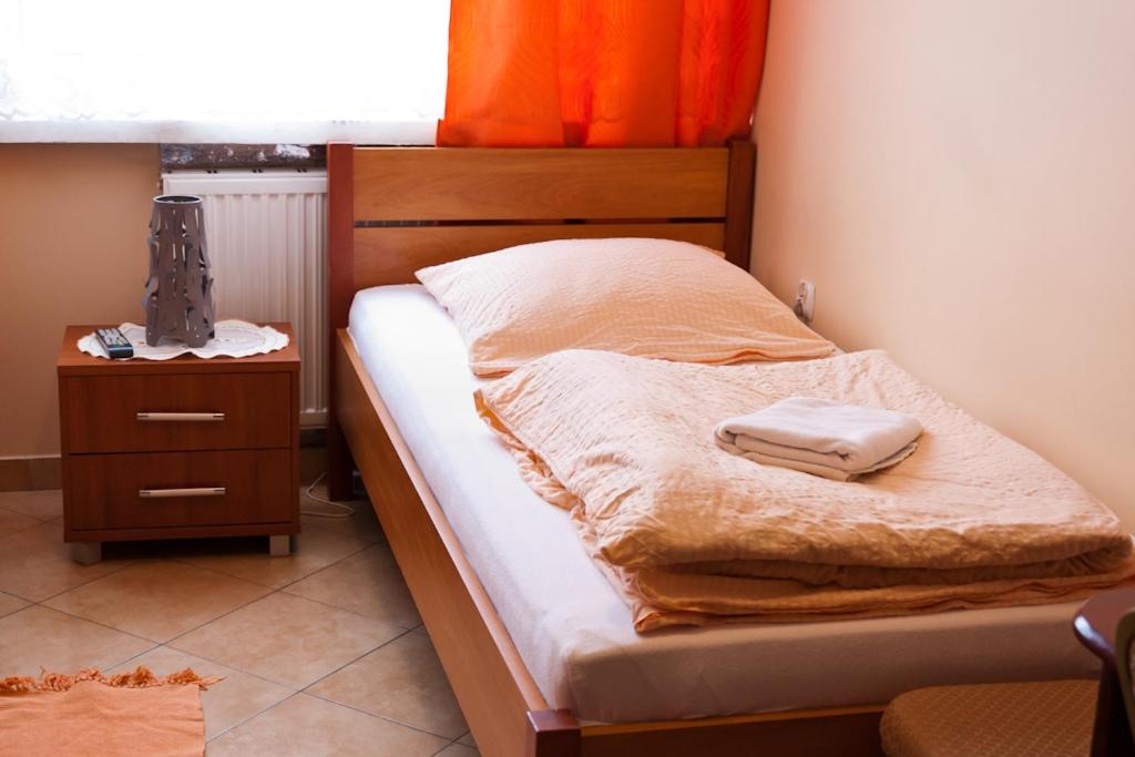 Double or Twin Room - Photo 2