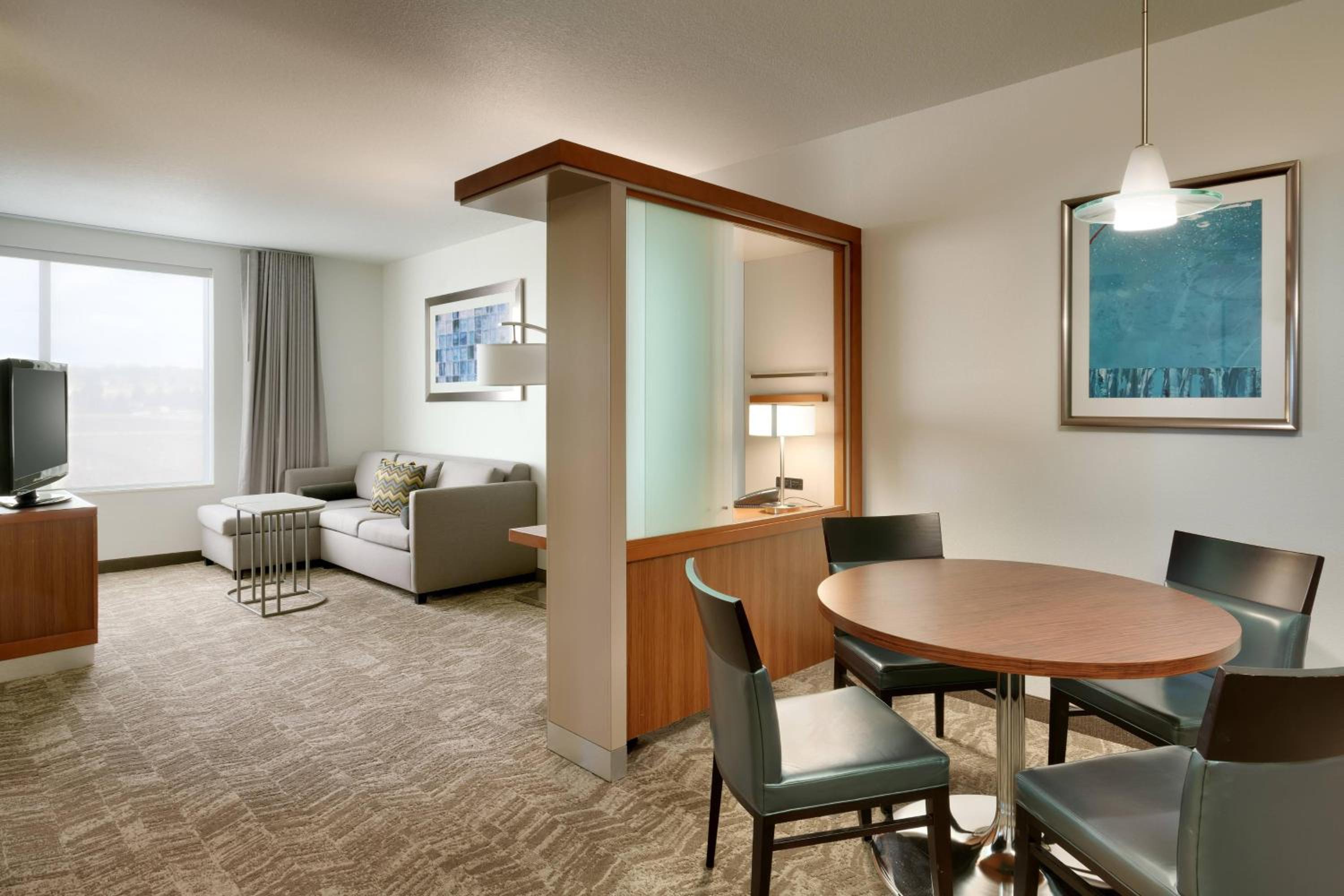 One-Bedroom King Suite with Sofa Bed - Photo 2