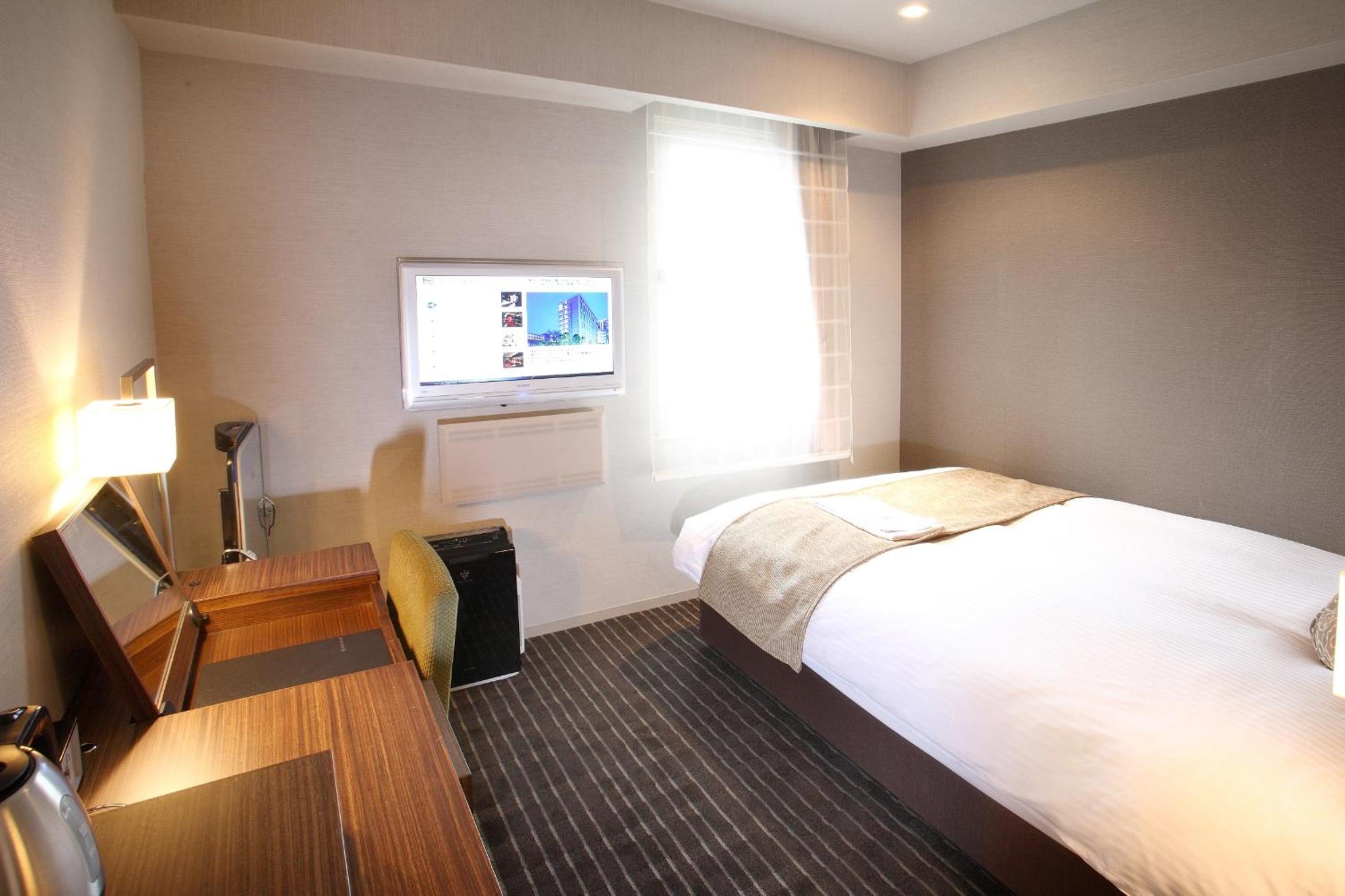 Double Room - Non-Smoking photo 2