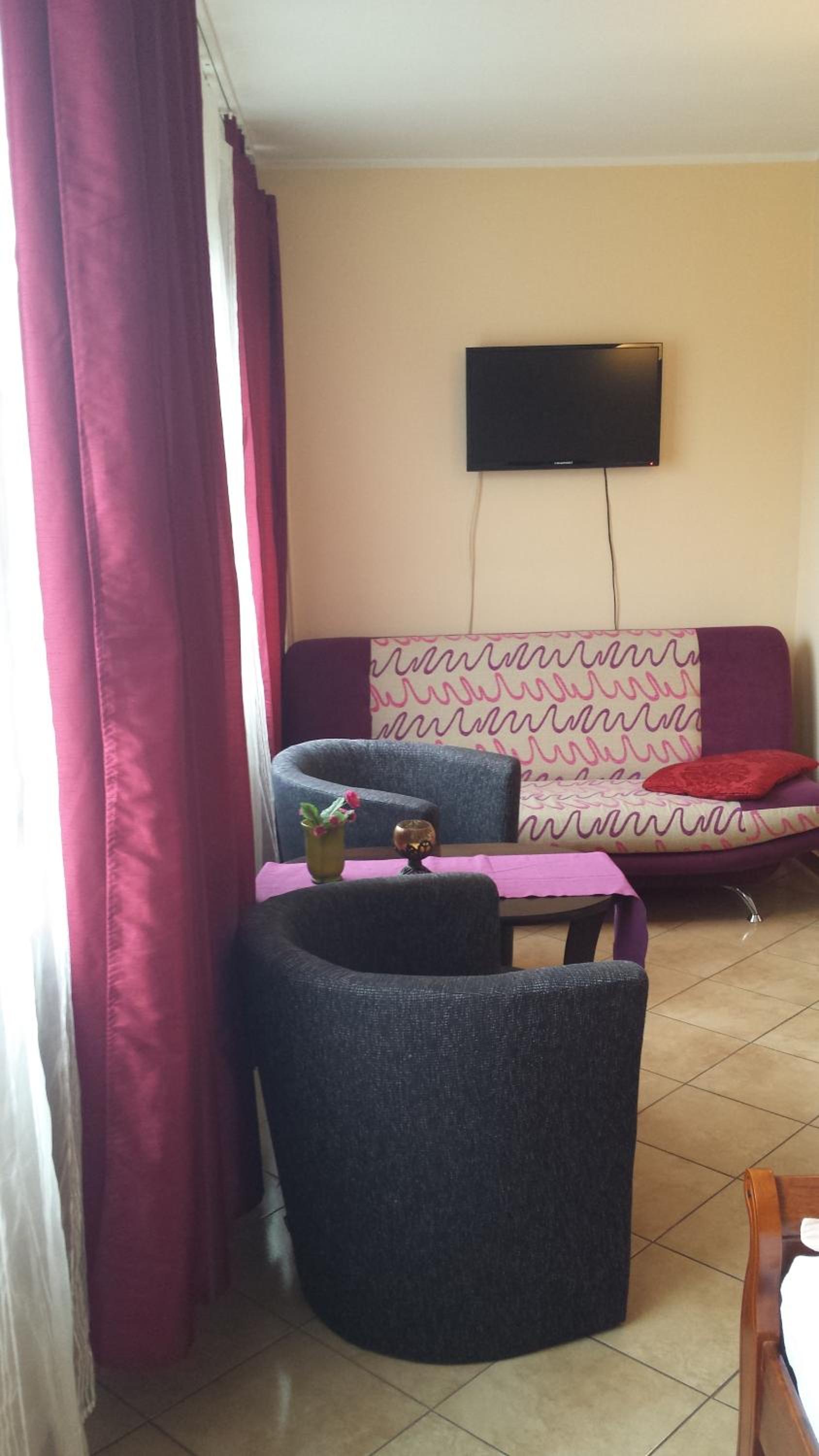Suite (2 Adults) - Photo 21