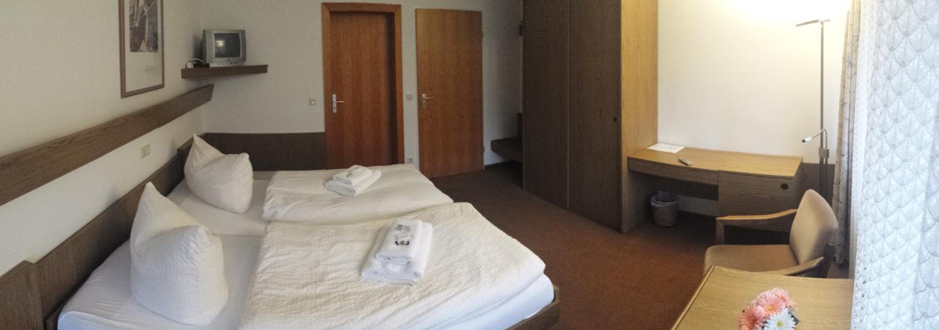 Double Room - Photo 2