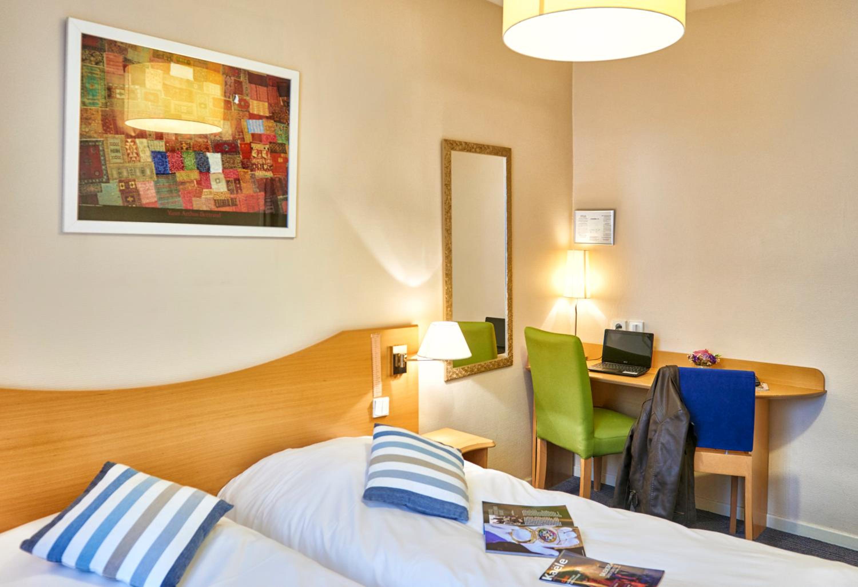 Twin Room - Photo 1