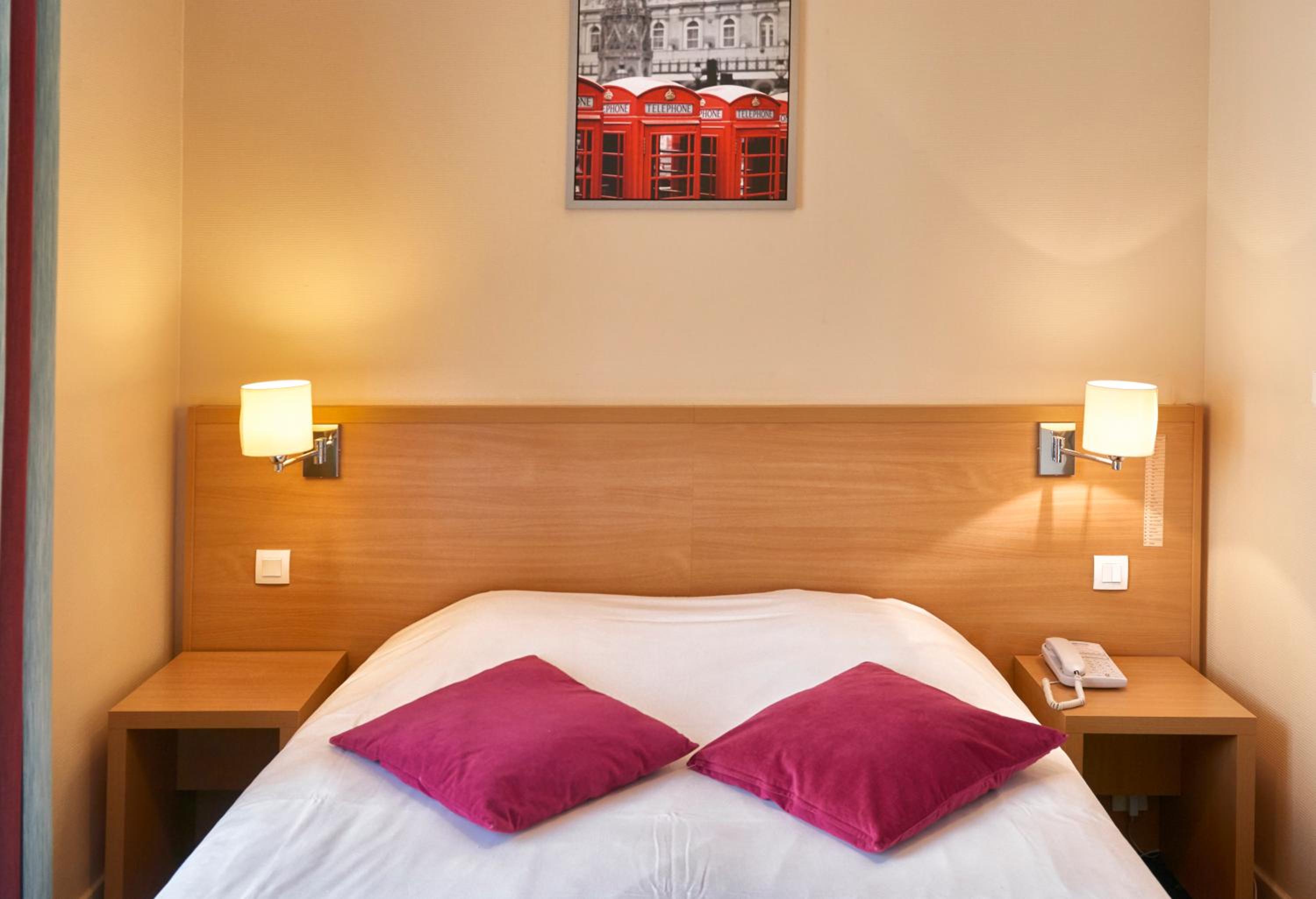 Double Room - Photo 10