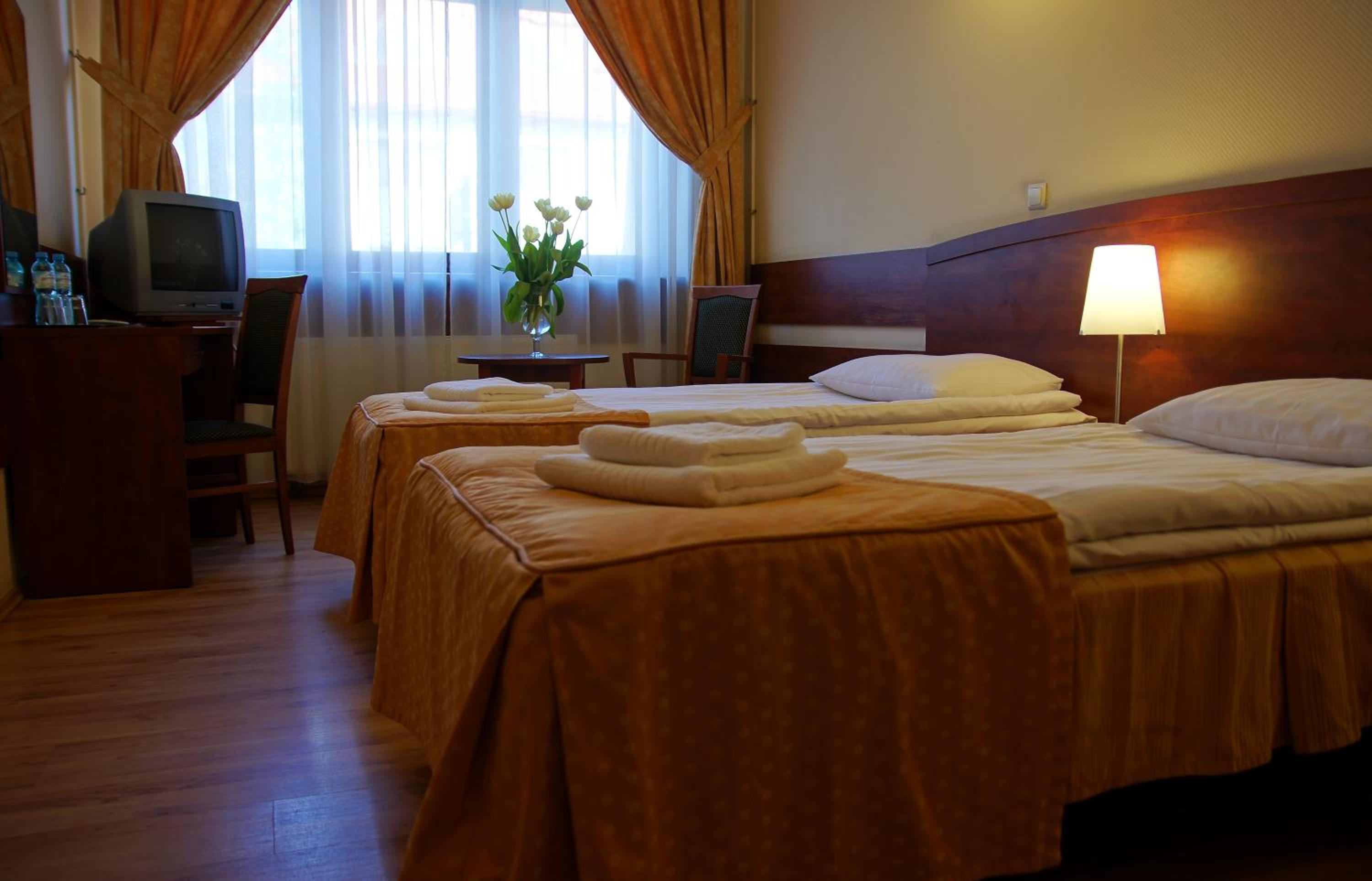 Double or Twin Room - Photo 3