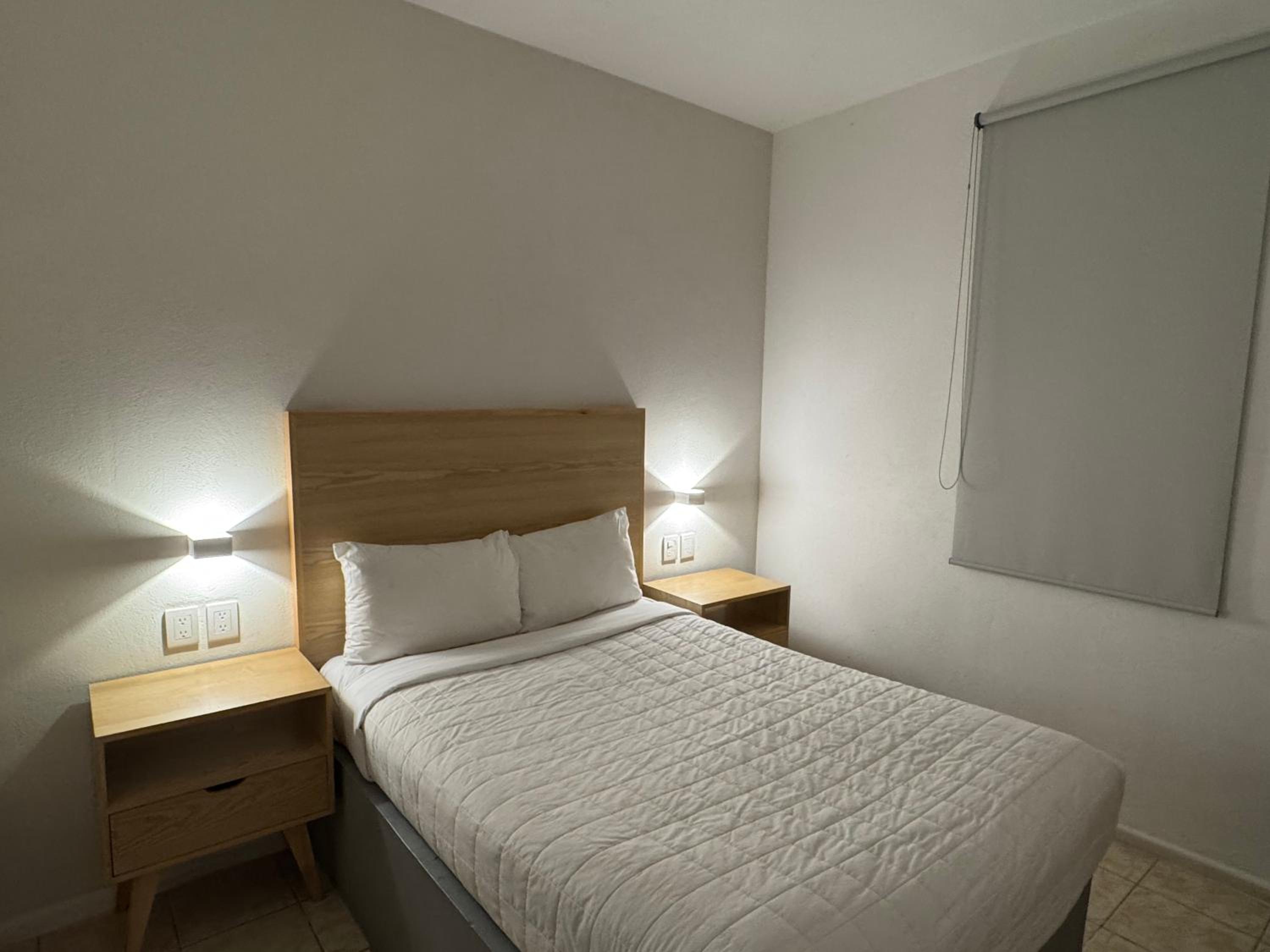 Standard Queen Room photo 1