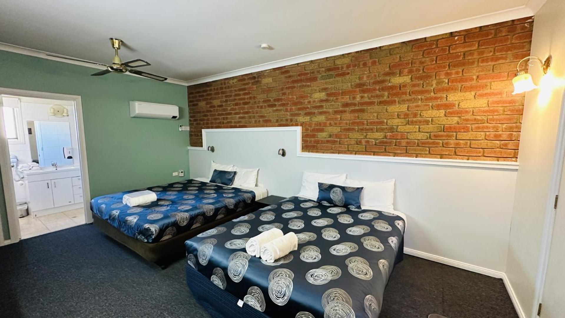 Deluxe Family Room photo 2