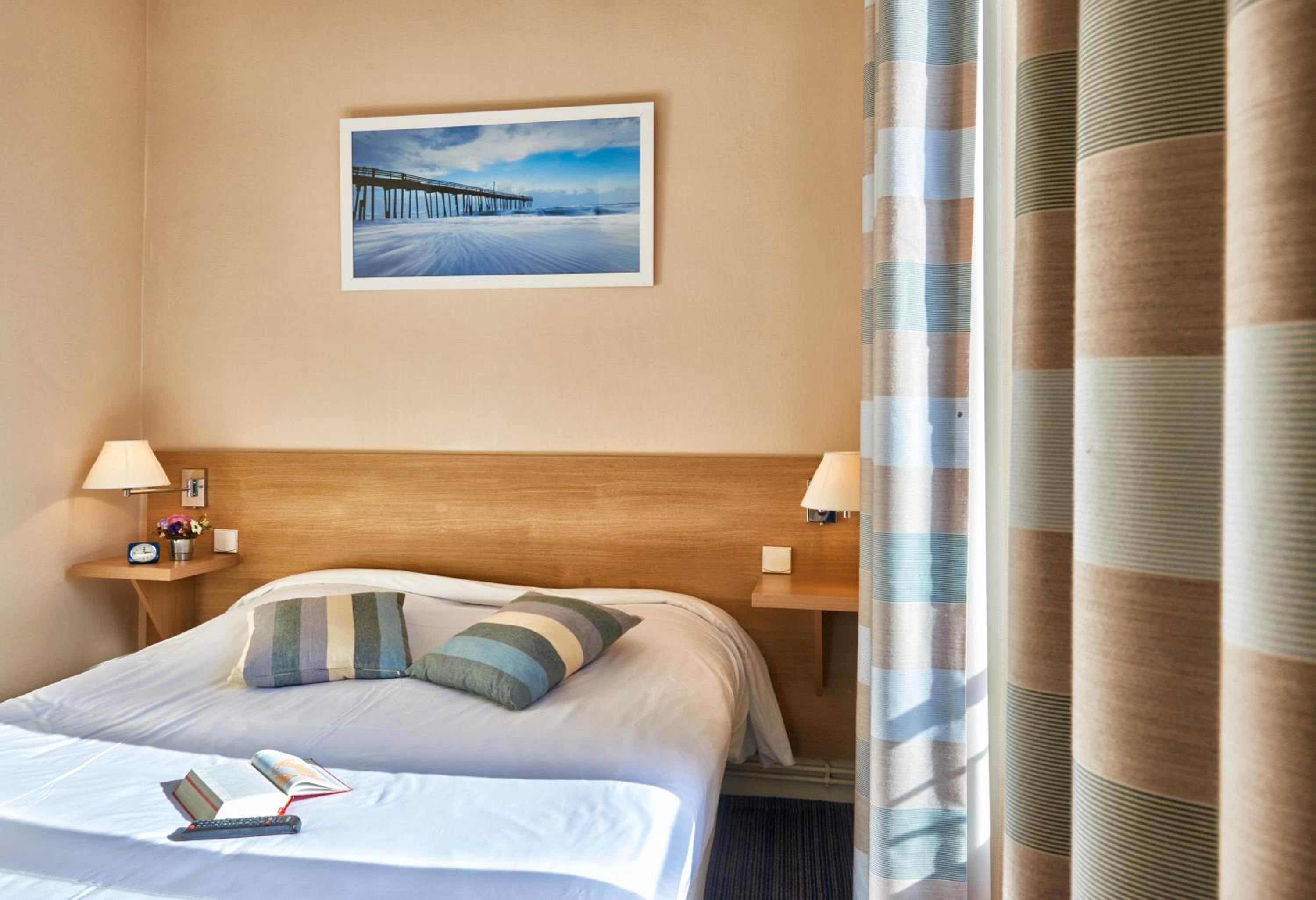 Double Room - Photo 11