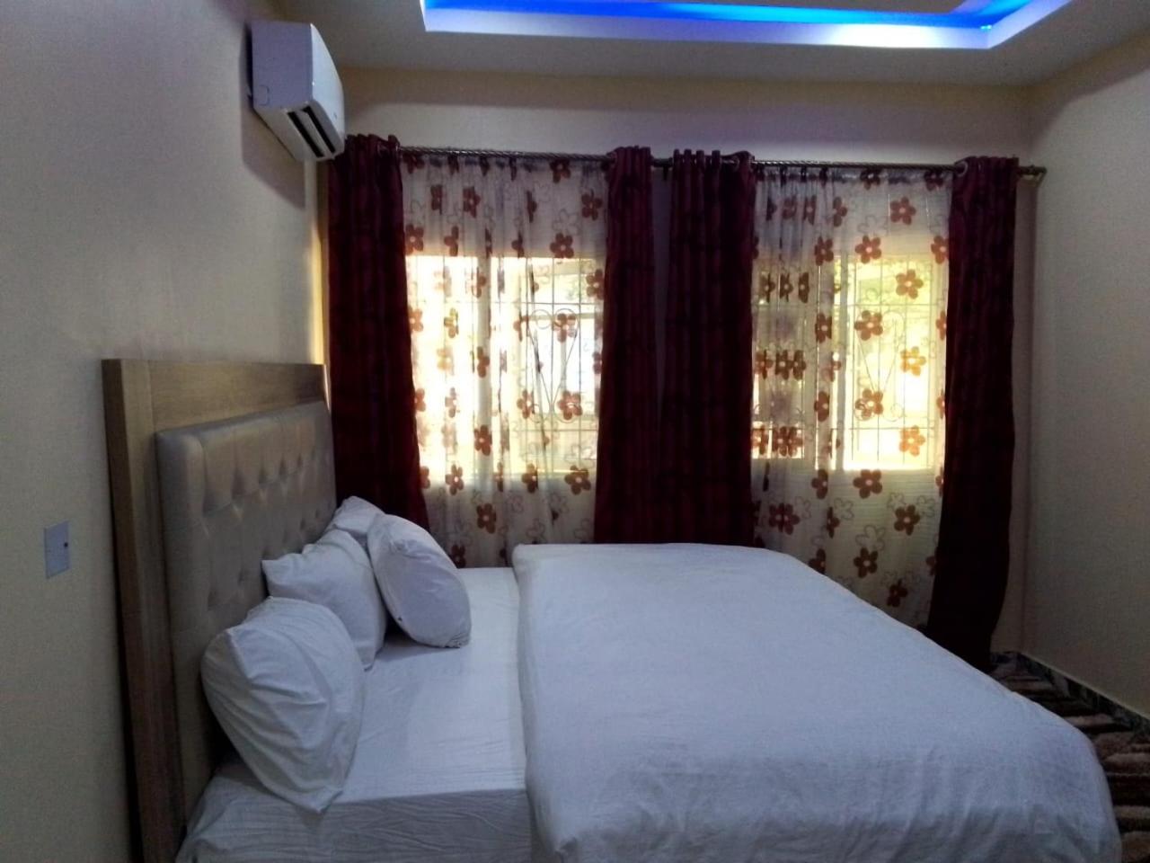 Deluxe Double or Twin Room photo 2