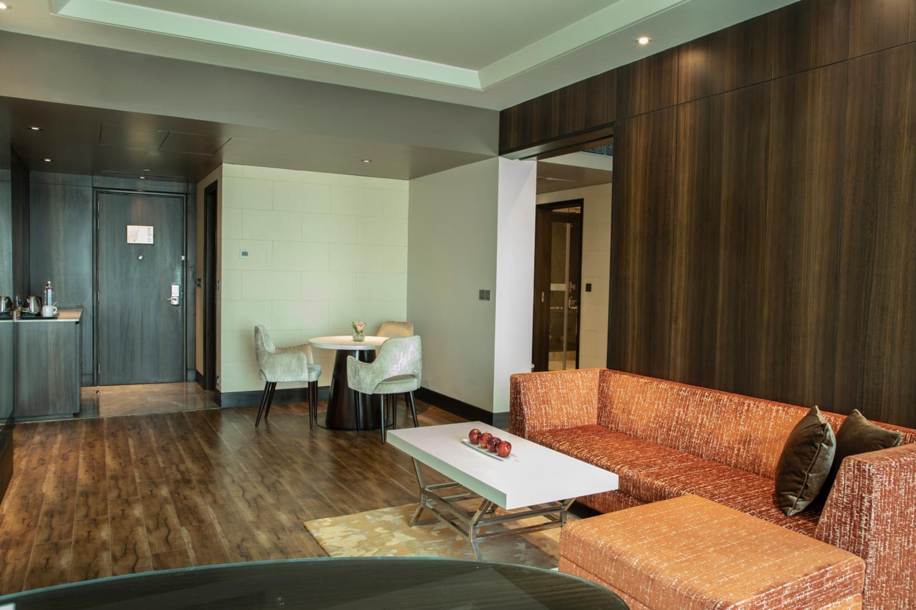 Luxury Suite with 15% discount on food, beverages, laundry and spa - Photo 3