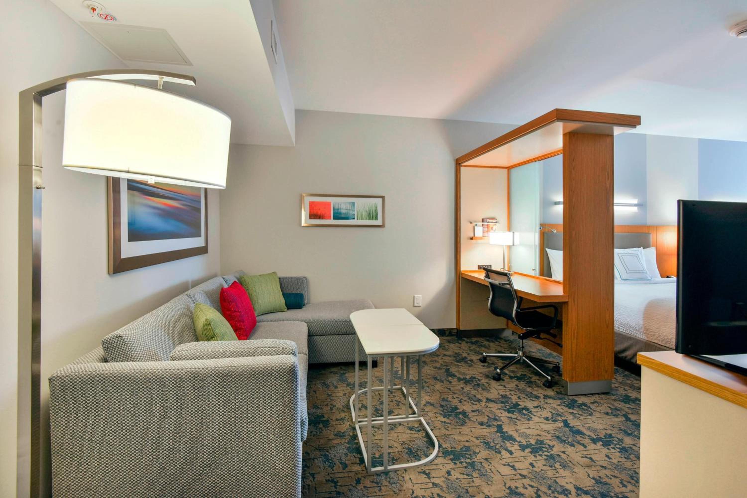 Queen Suite with Two Queen Beds, Bathtub and Trundle Sofa - Mobility Access photo 2