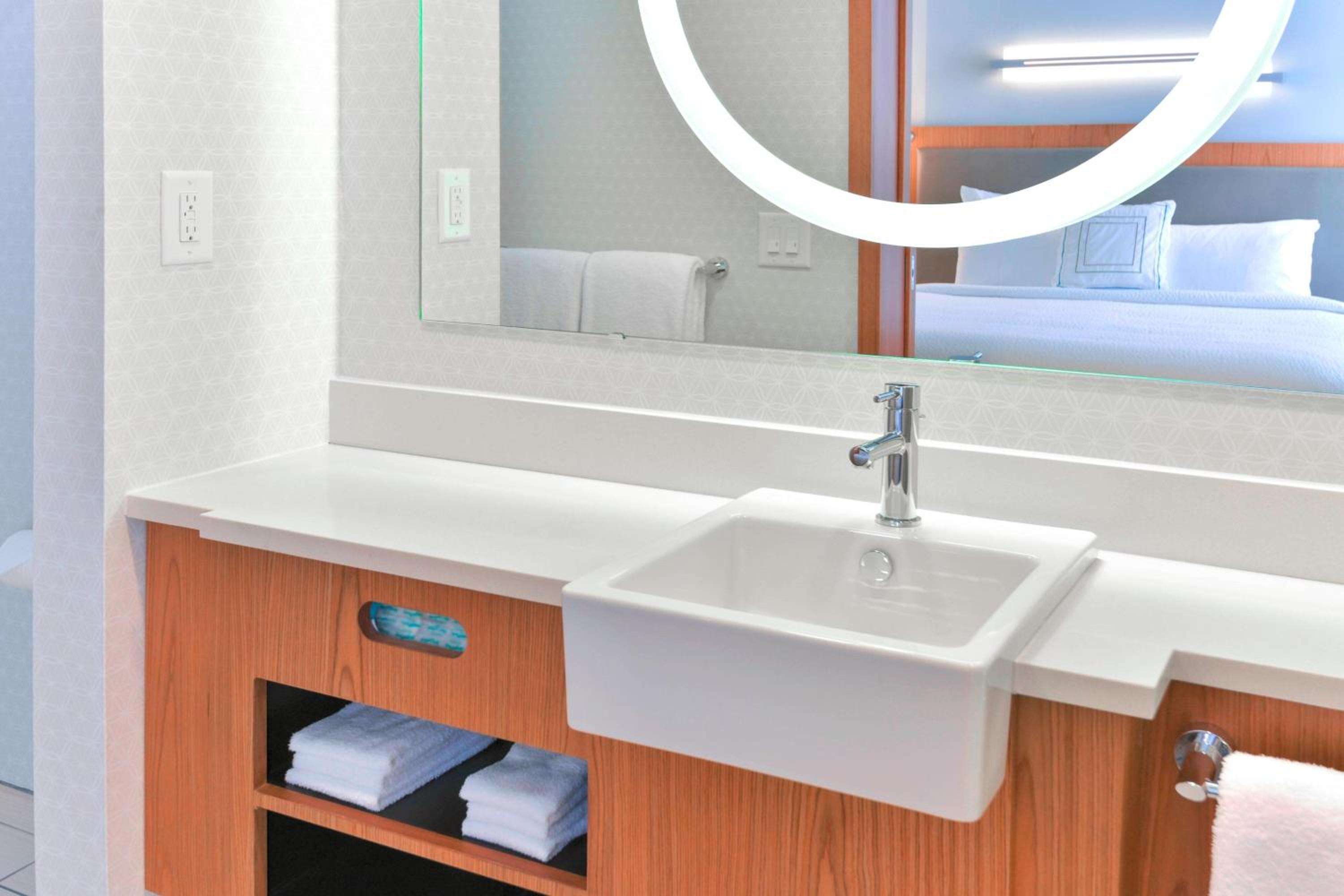King Suite with Sofa Bed - Hearing Accessible photo 2