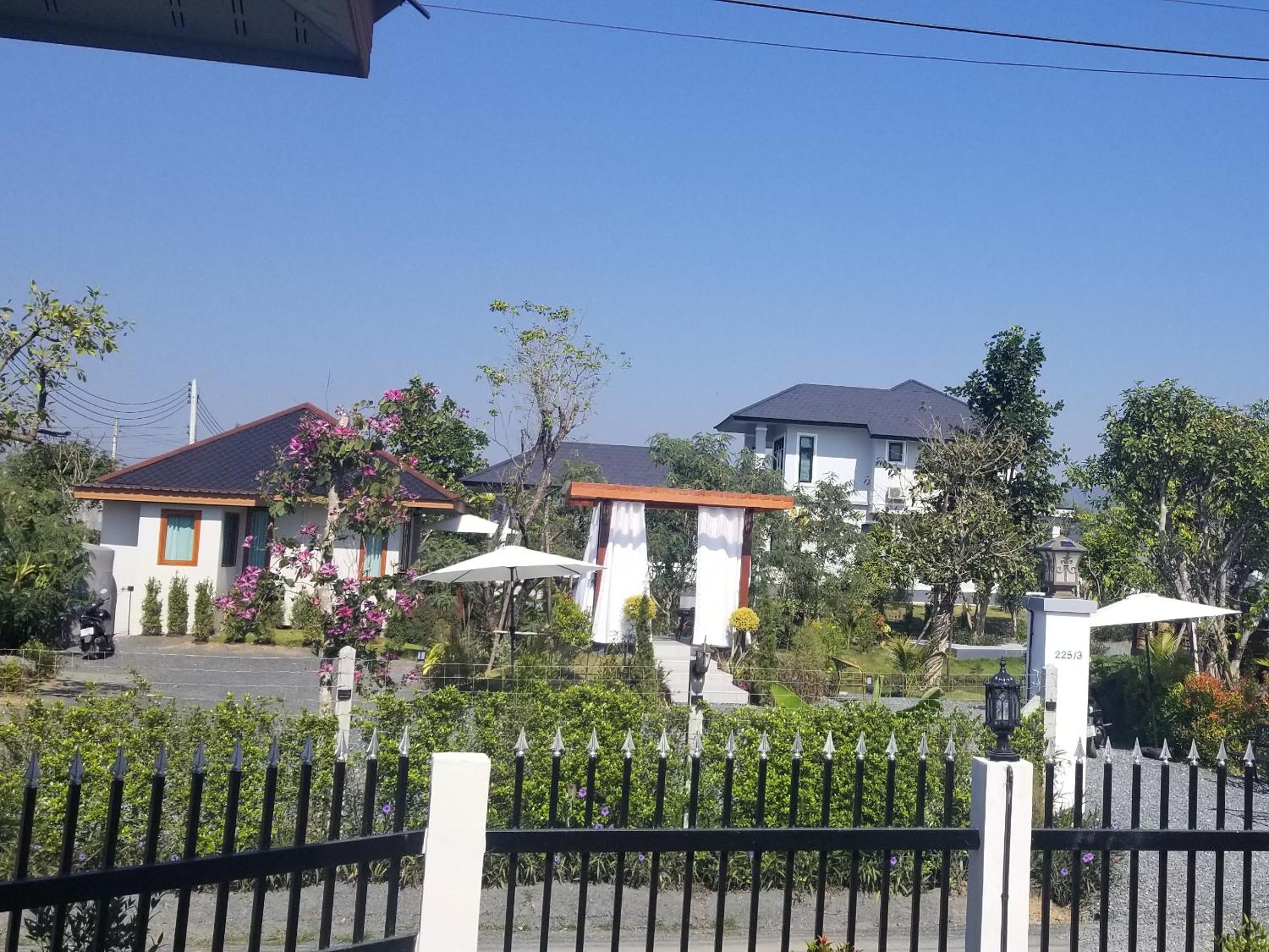 Villa photo 3