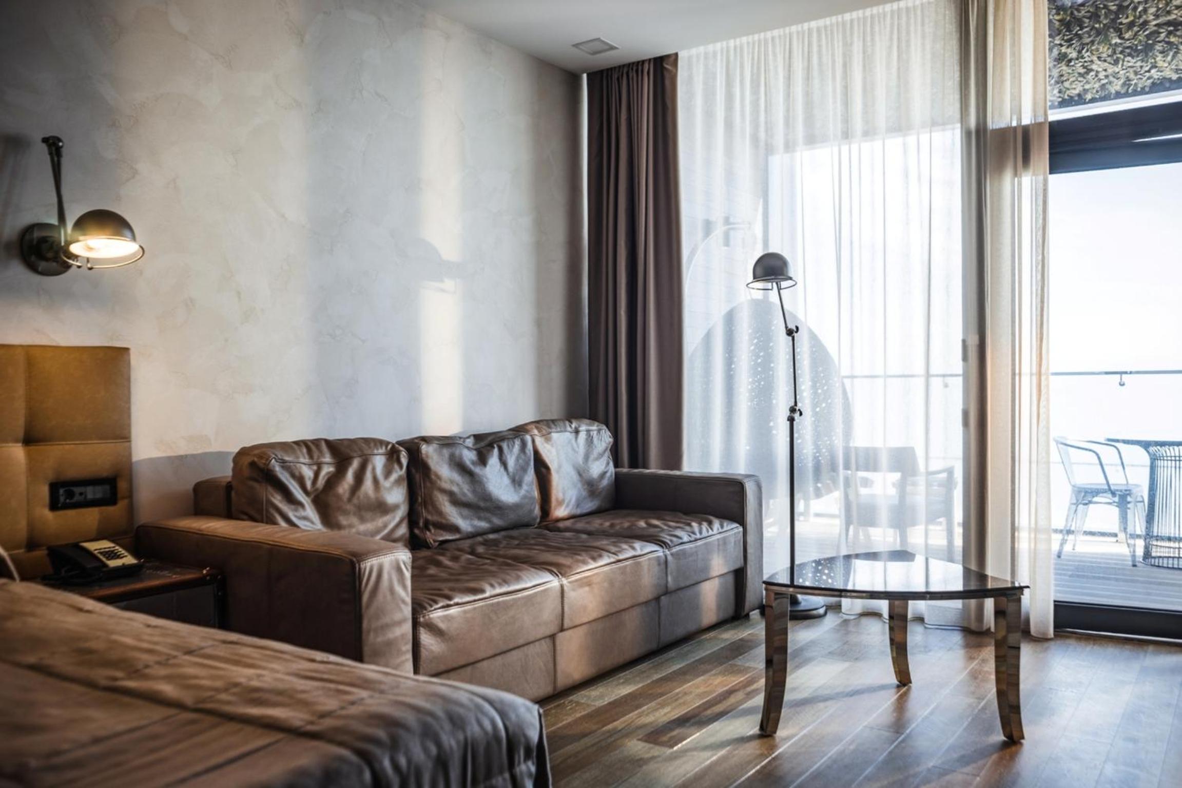Deluxe Double Room with Terrace and Sea View