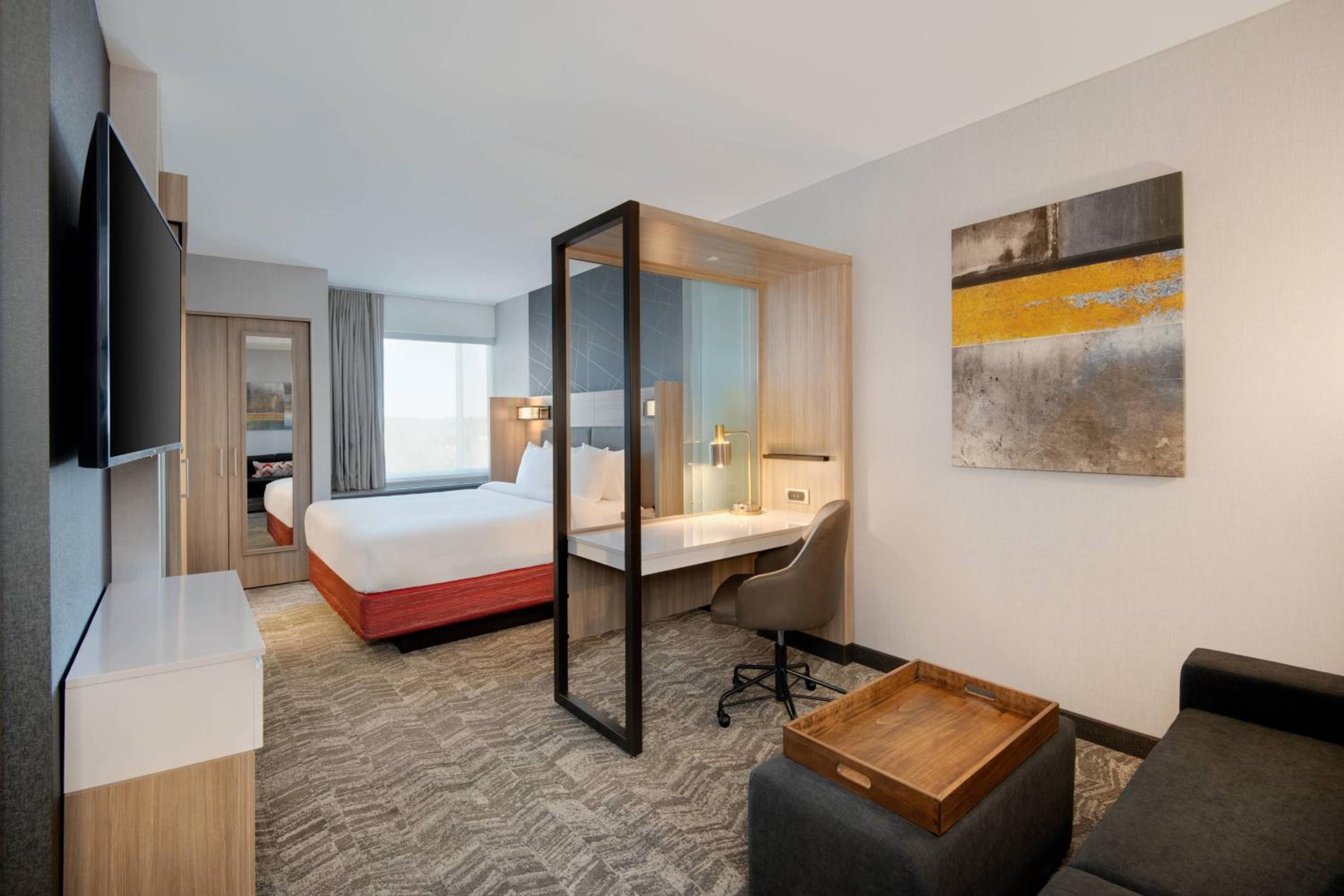 King Suite with Roll-In Shower - Mobility Accessible photo 2