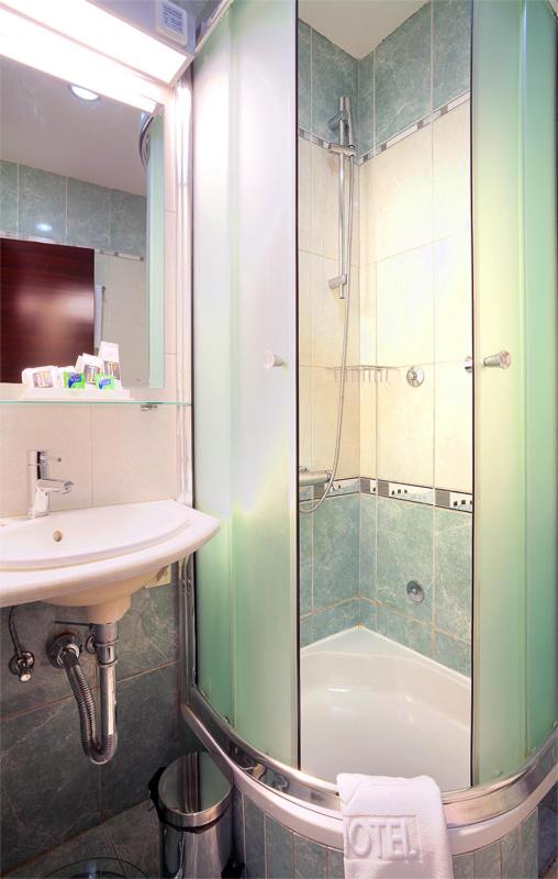 Single Room photo 2