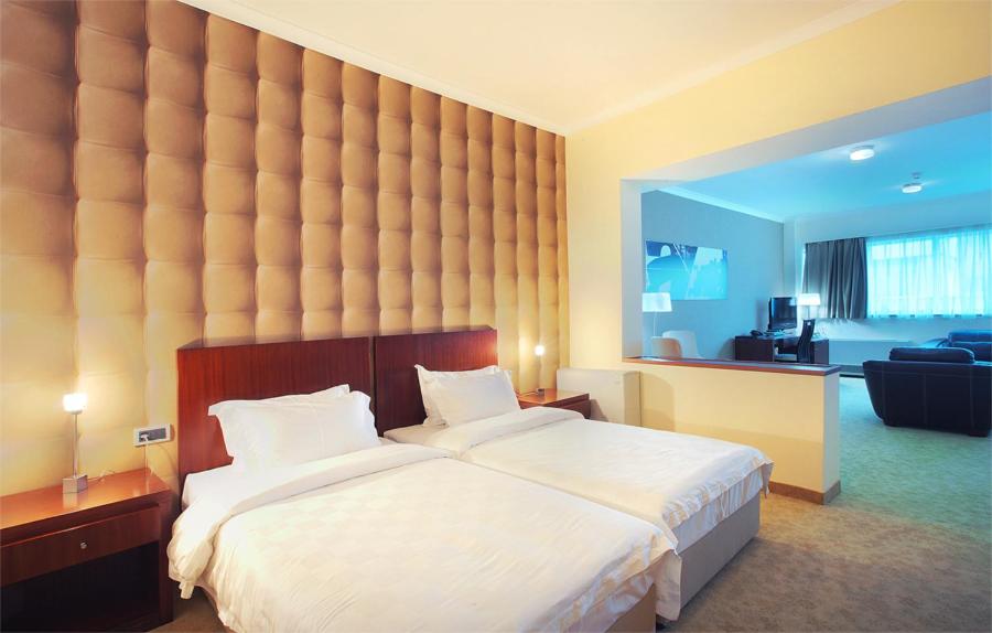 Twin Room - Photo 3