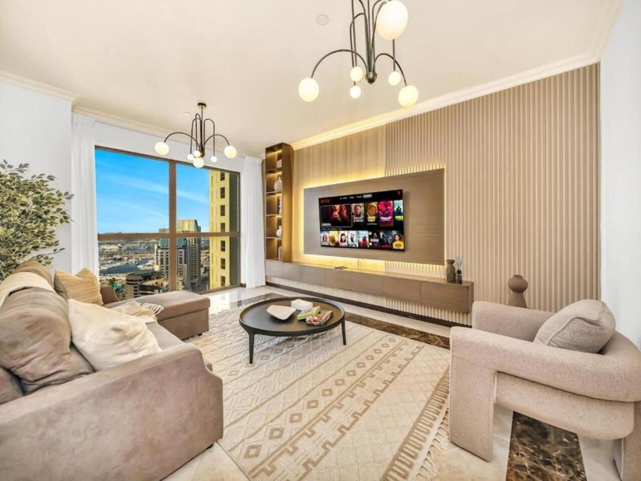 Two-Bedroom Apartment with Balcony and Sea View photo 1