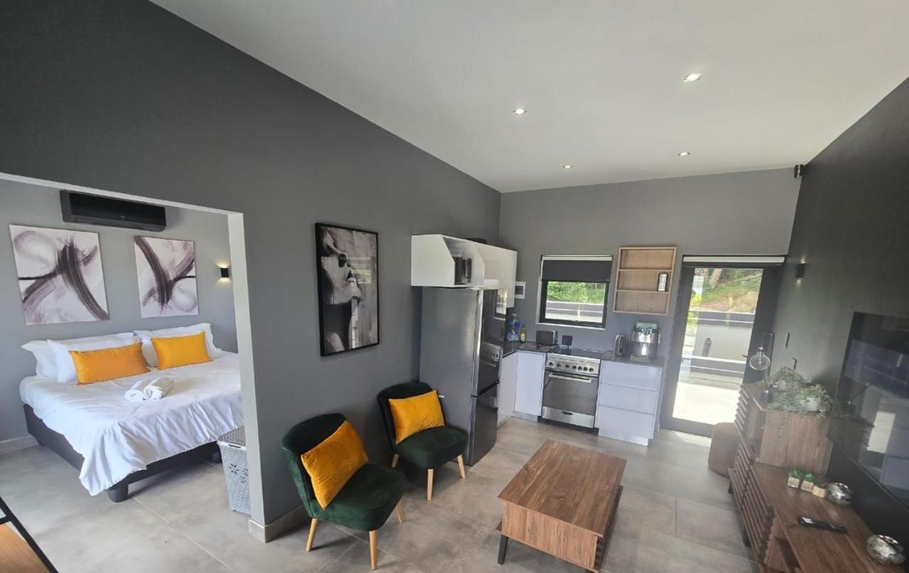 Double or Twin Room with Terrace photo 3