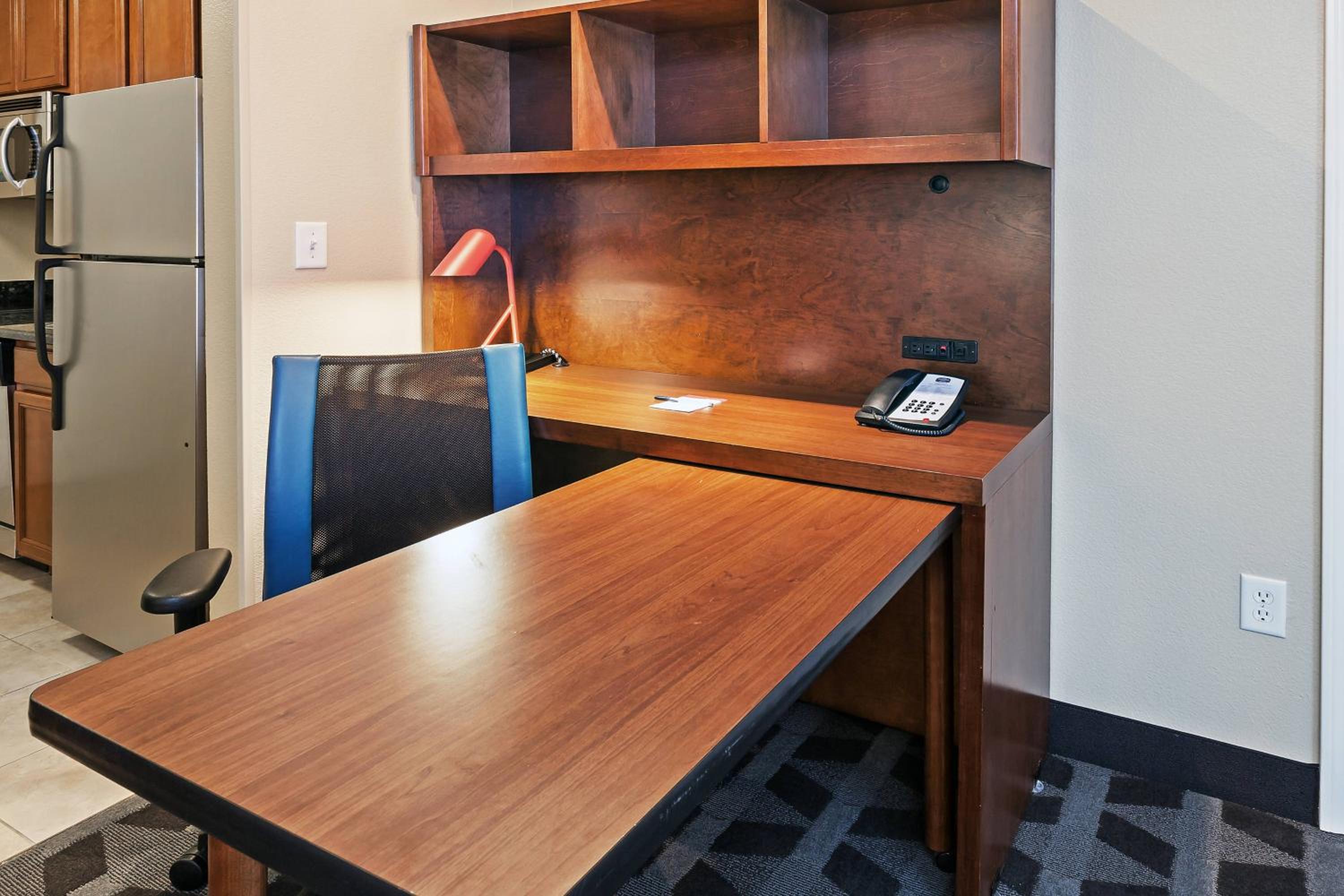 King Studio with Sofa Bed and Roll-in Shower - Mobility and Hearing Accessible photo 2