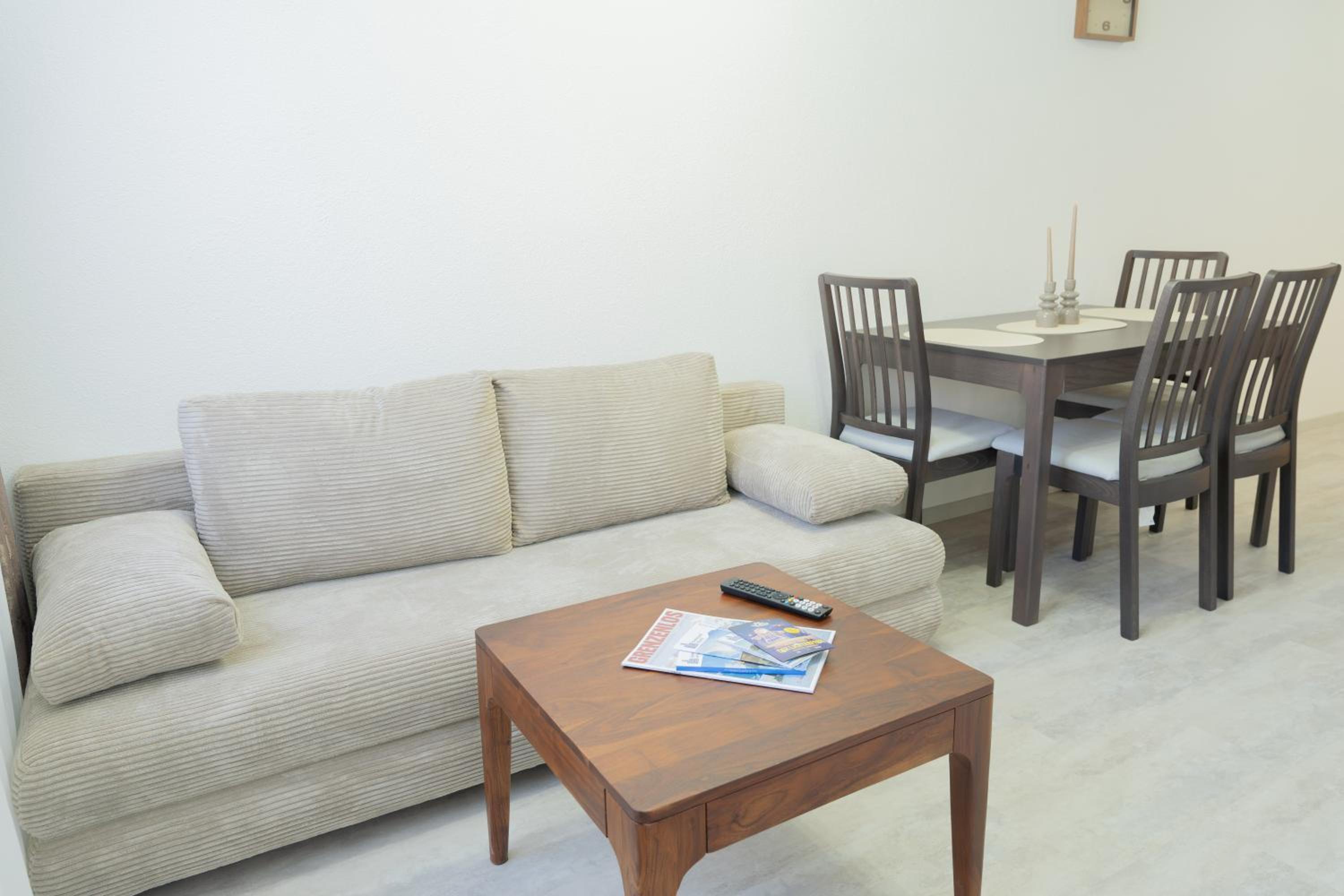 One-Bedroom Apartment with Balcony photo 2