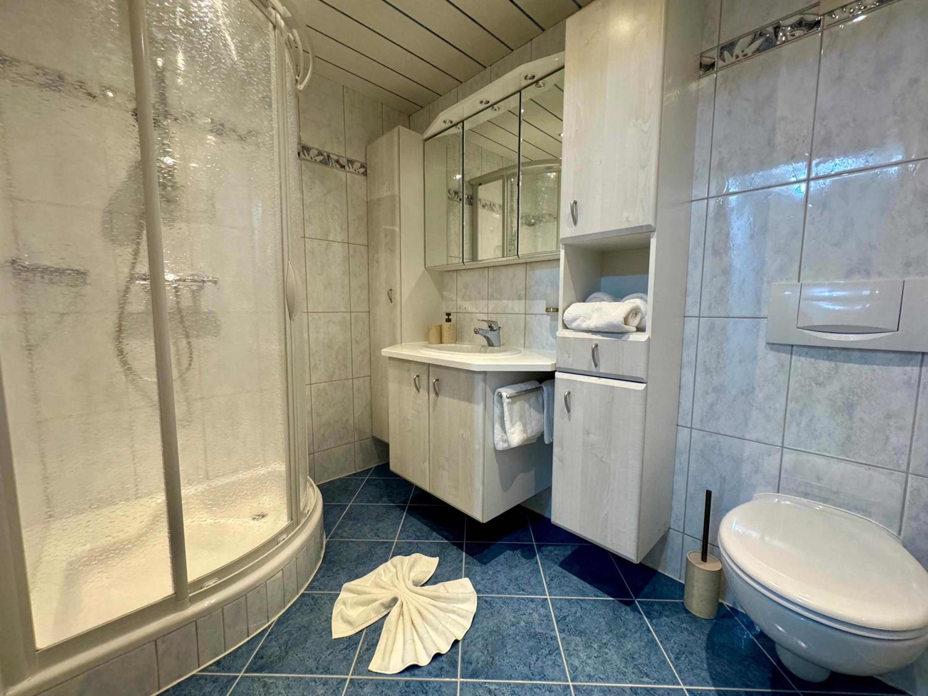 Two-Bedroom Apartment with Balcony photo 1