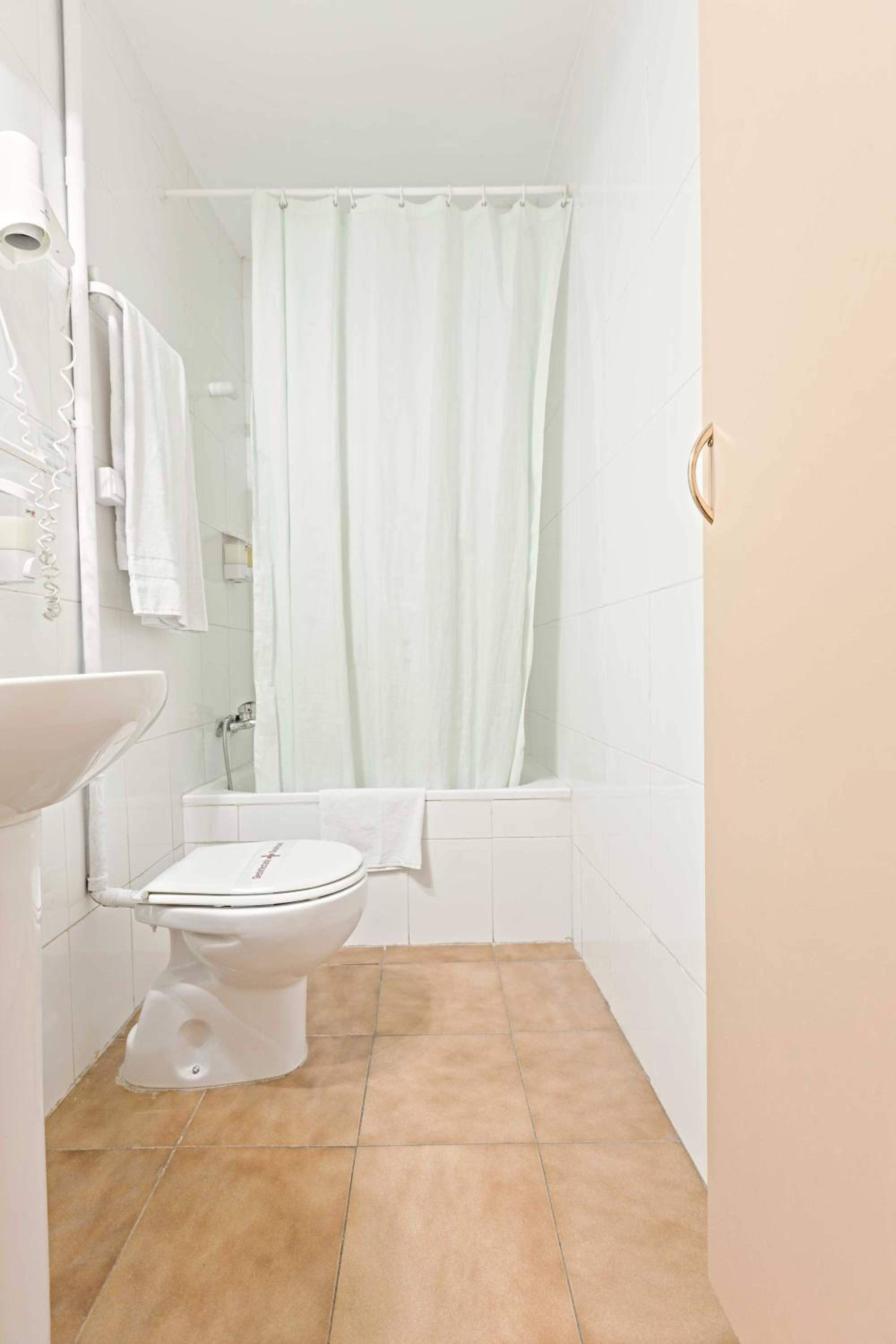 Indoor Twin Room photo 3