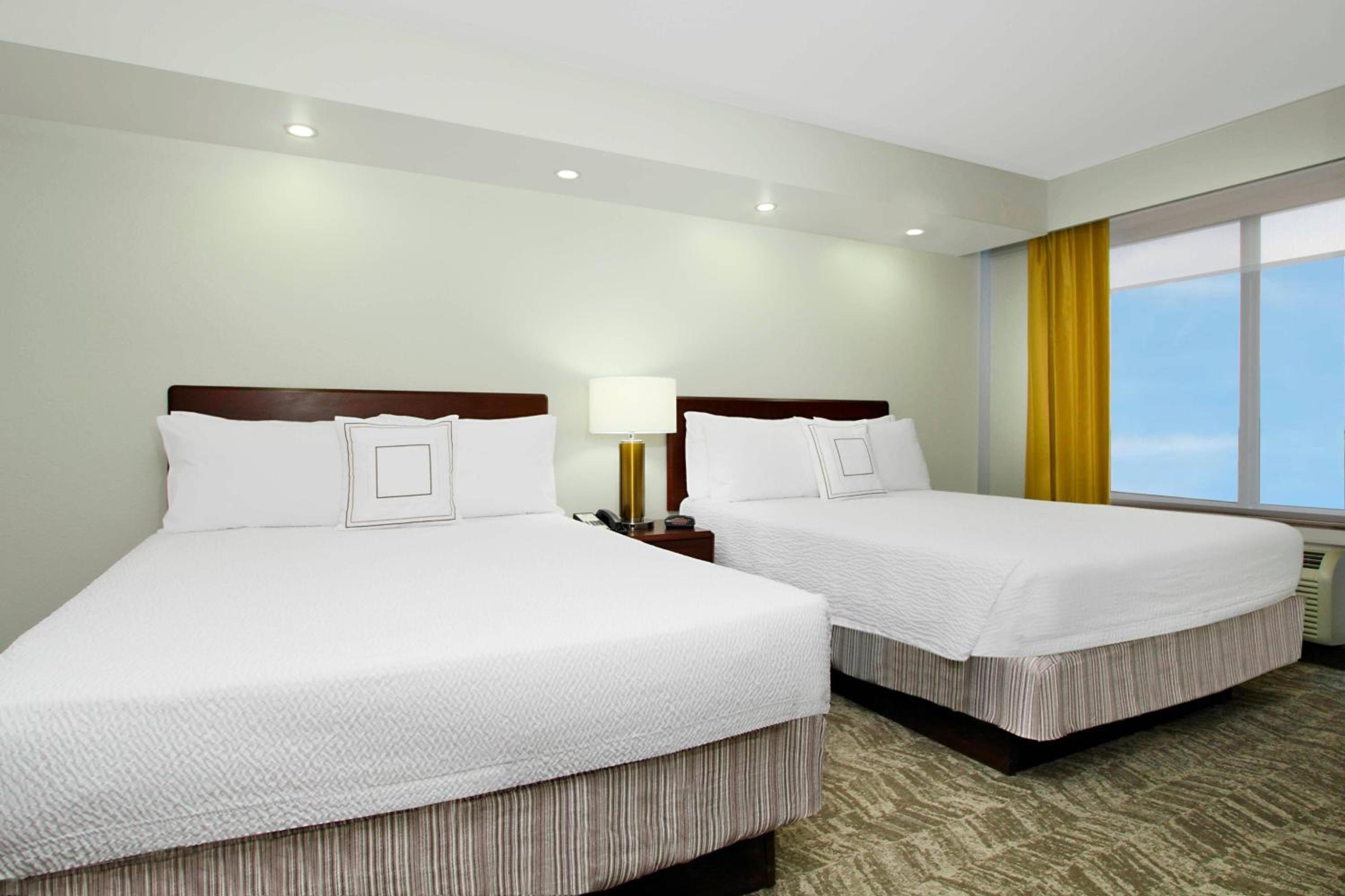 Double Suite with Two Double Beds and Trundle Sofa - Hearing Accessible - Photo 2