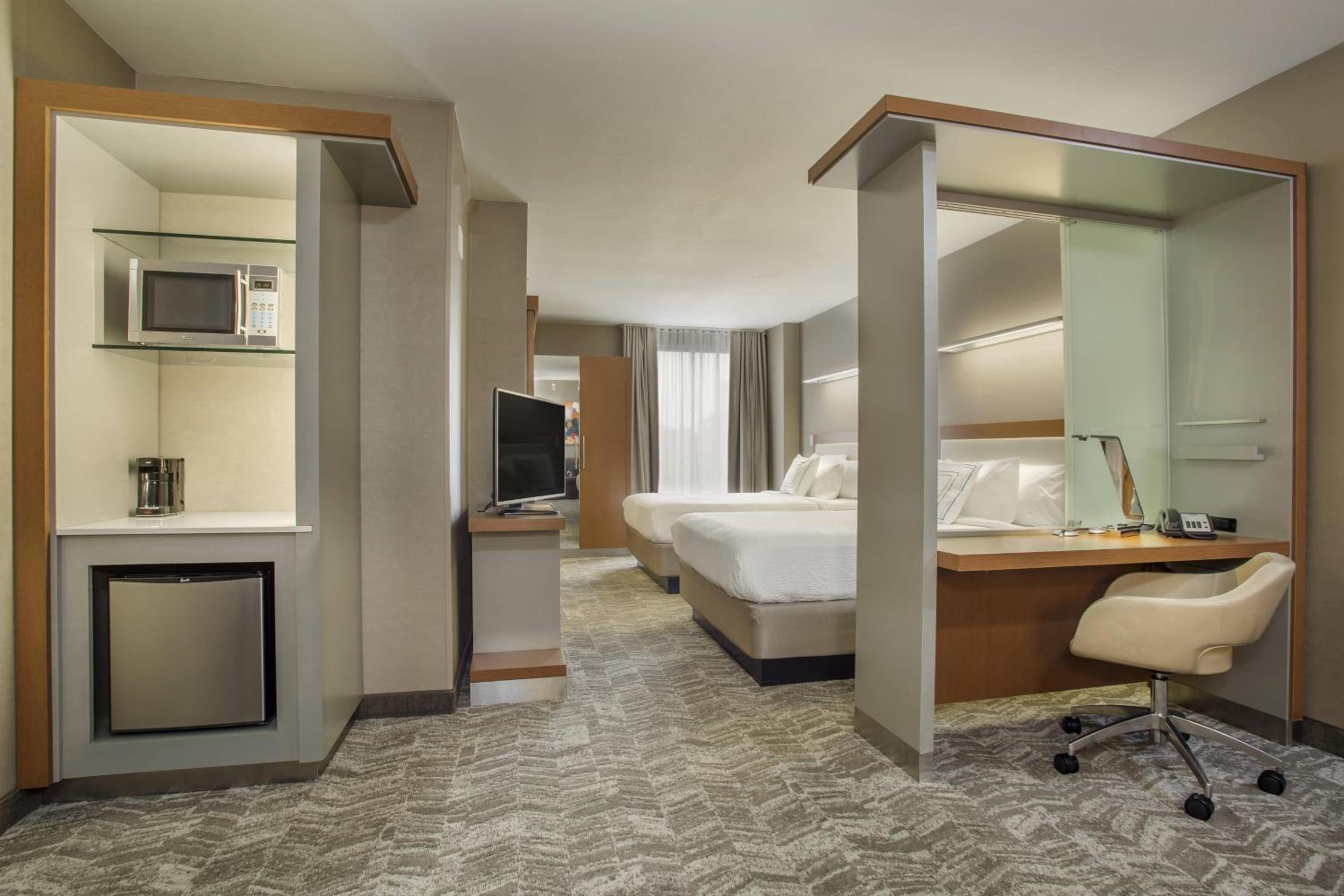Queen Suite with Two Queen Beds - Mobility and Hearing Access - Photo 1