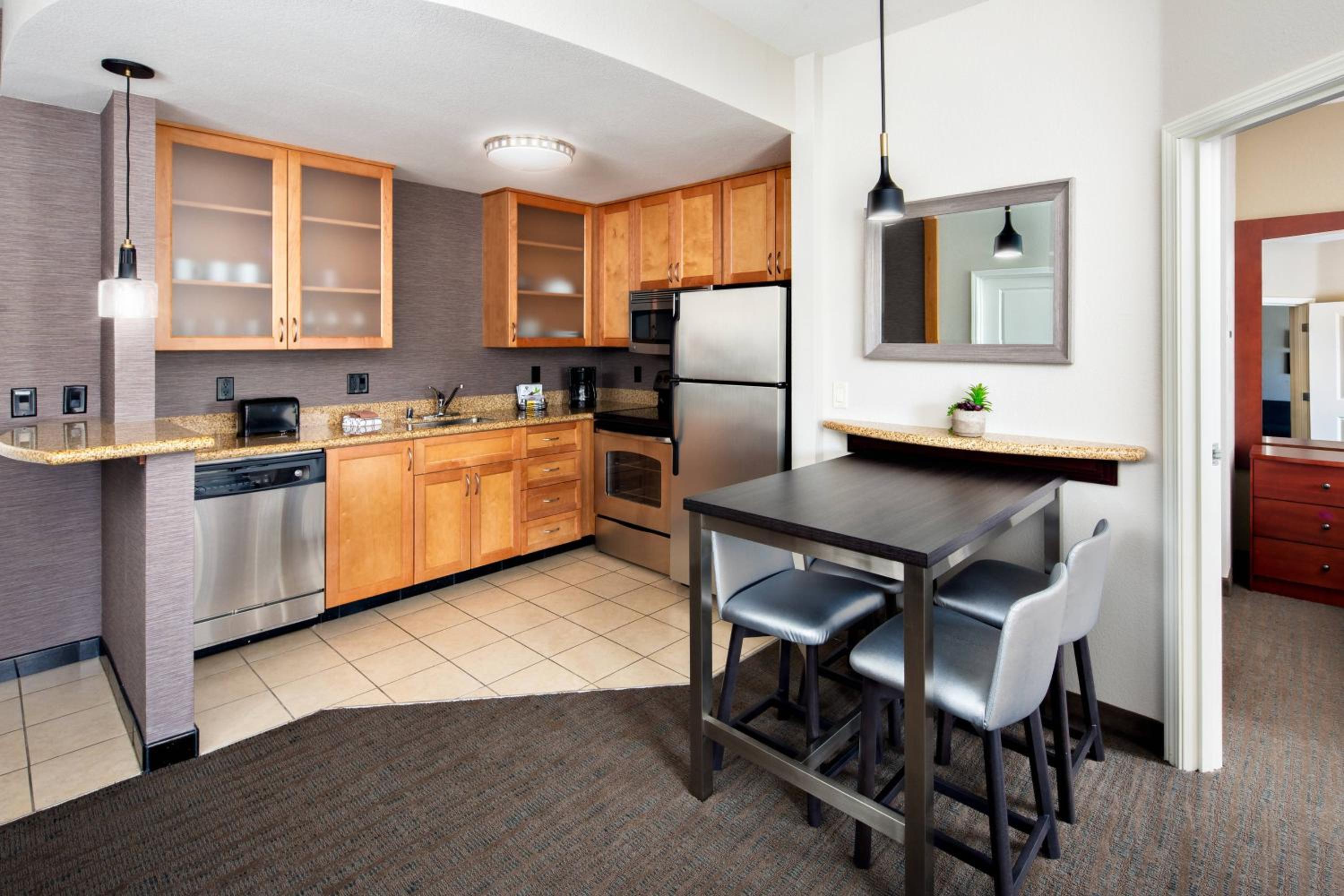 2 Bedroom 2 room Suite (Hearing Accessible)