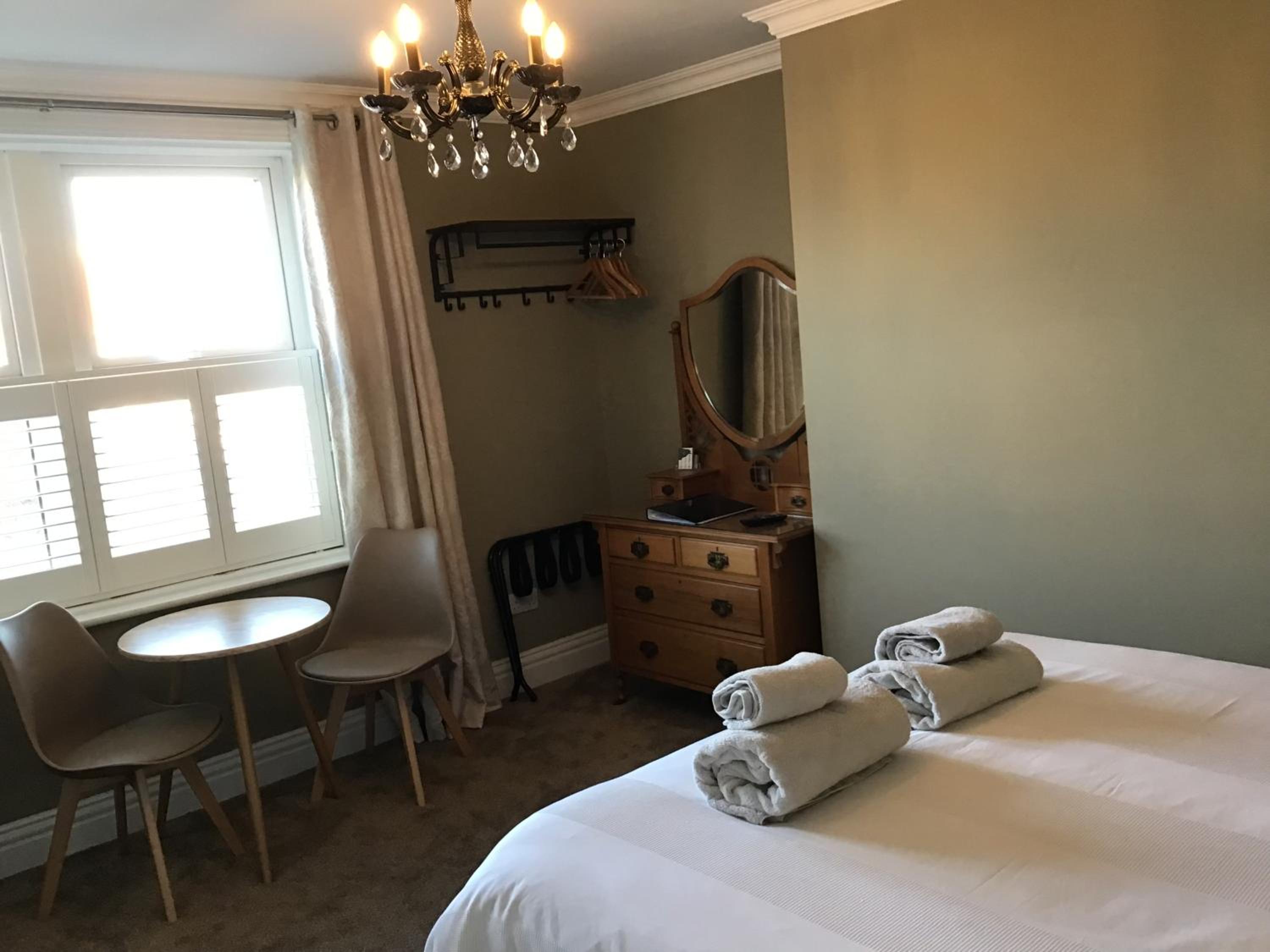 Standard King Room photo 2