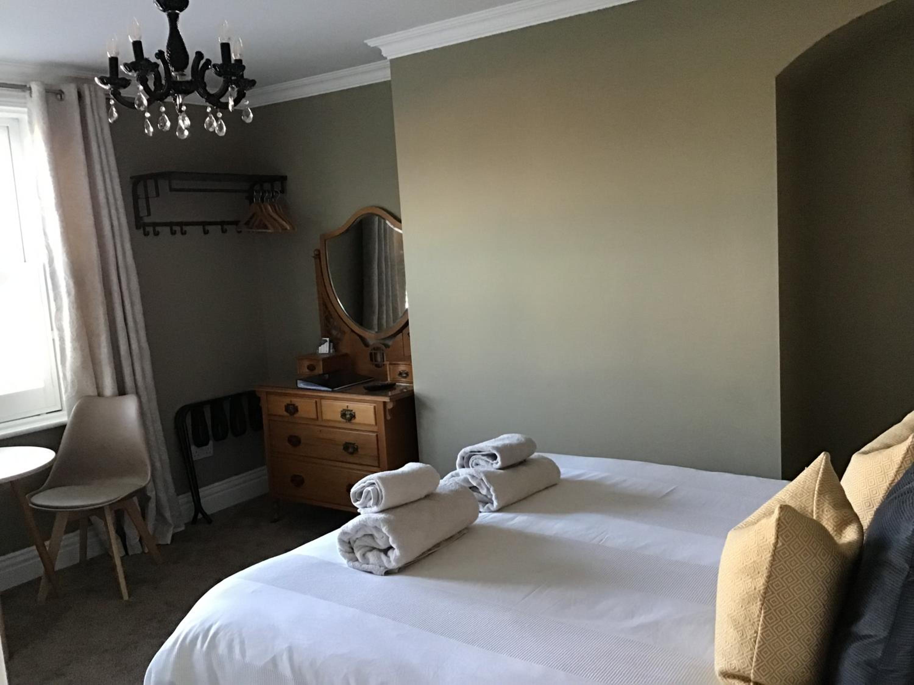 Standard King Room photo 3