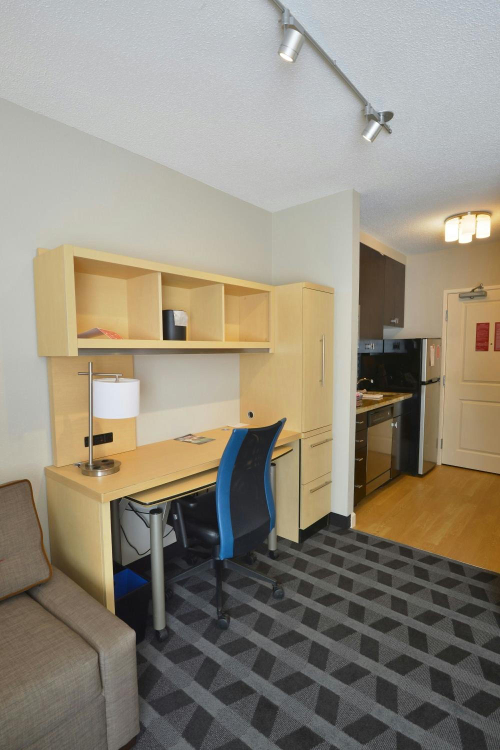 Studio with One King Bed or One Queen Bed - Mobility and Hearing Accessible with Roll-in Shower photo 2
