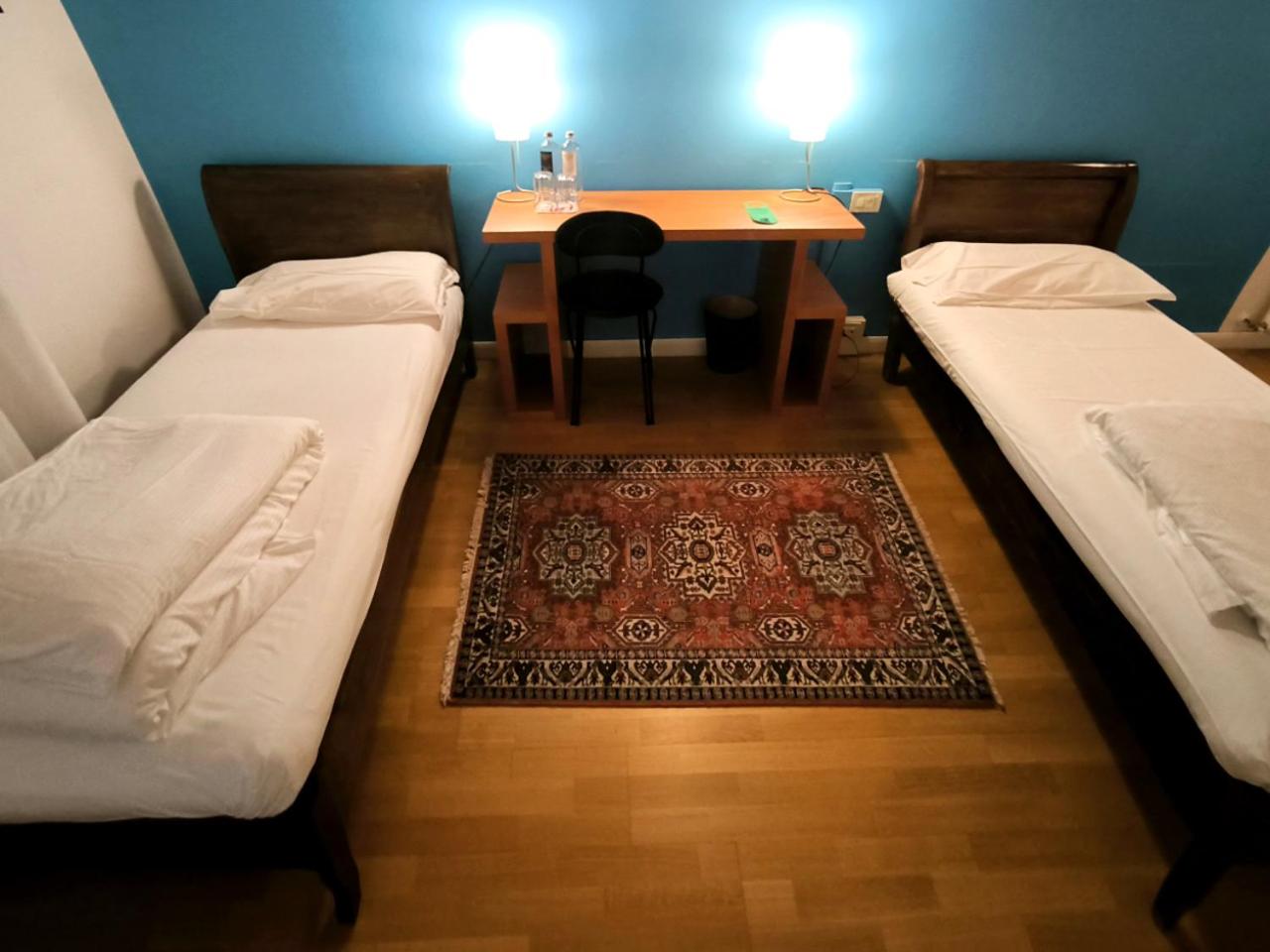 Twin Room with Pool View - Photo 2