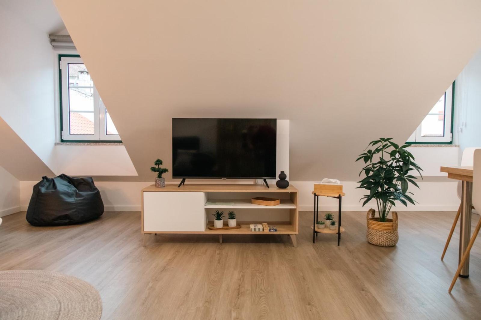 Superior One-Bedroom Apartment
