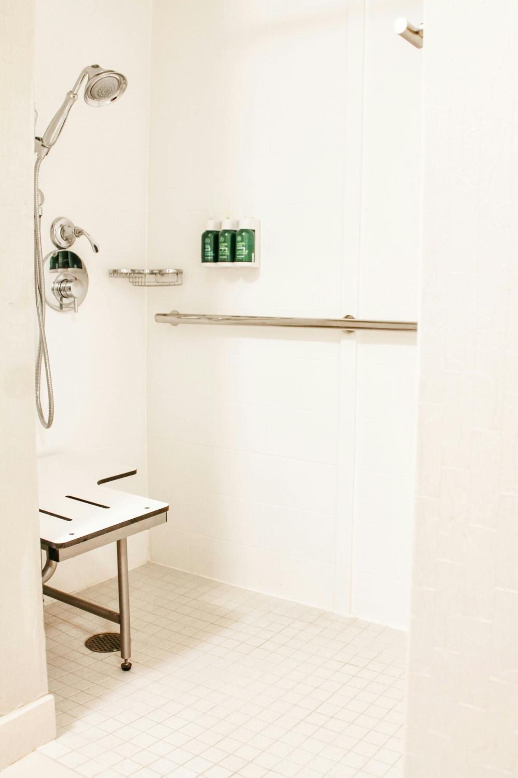 Suite with Two Double Beds, Sofa Bed and Roll-in Shower - Mobility Accessible
