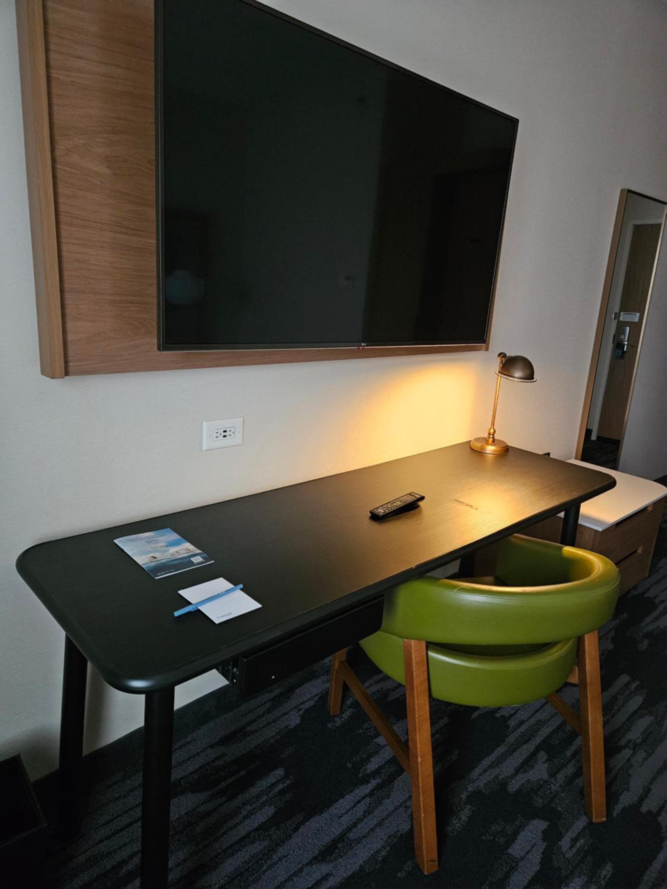 Queen Room with Two Queen Beds - Hearing Accessible - Photo 3