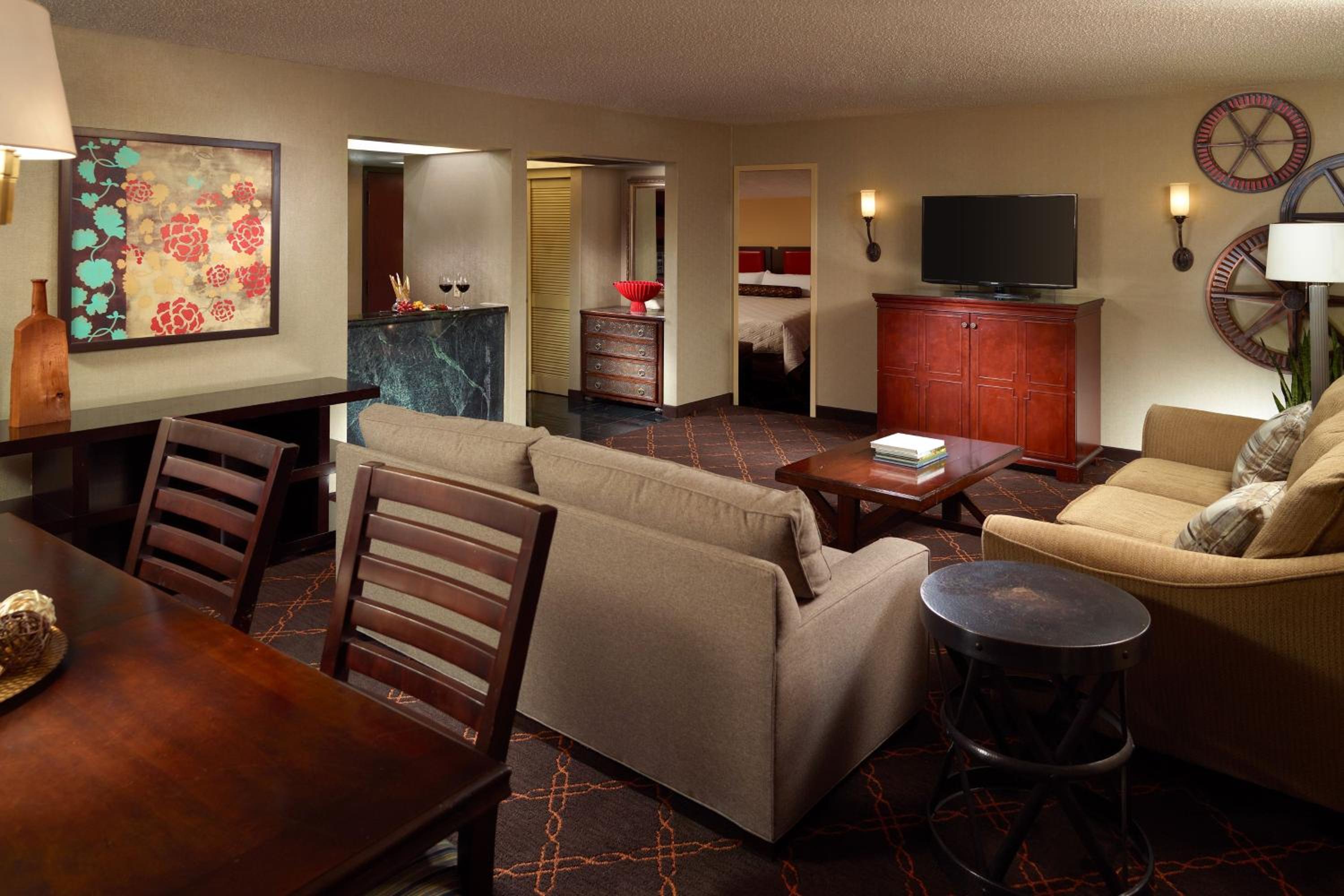 One-Bedroom Presidential King Suite