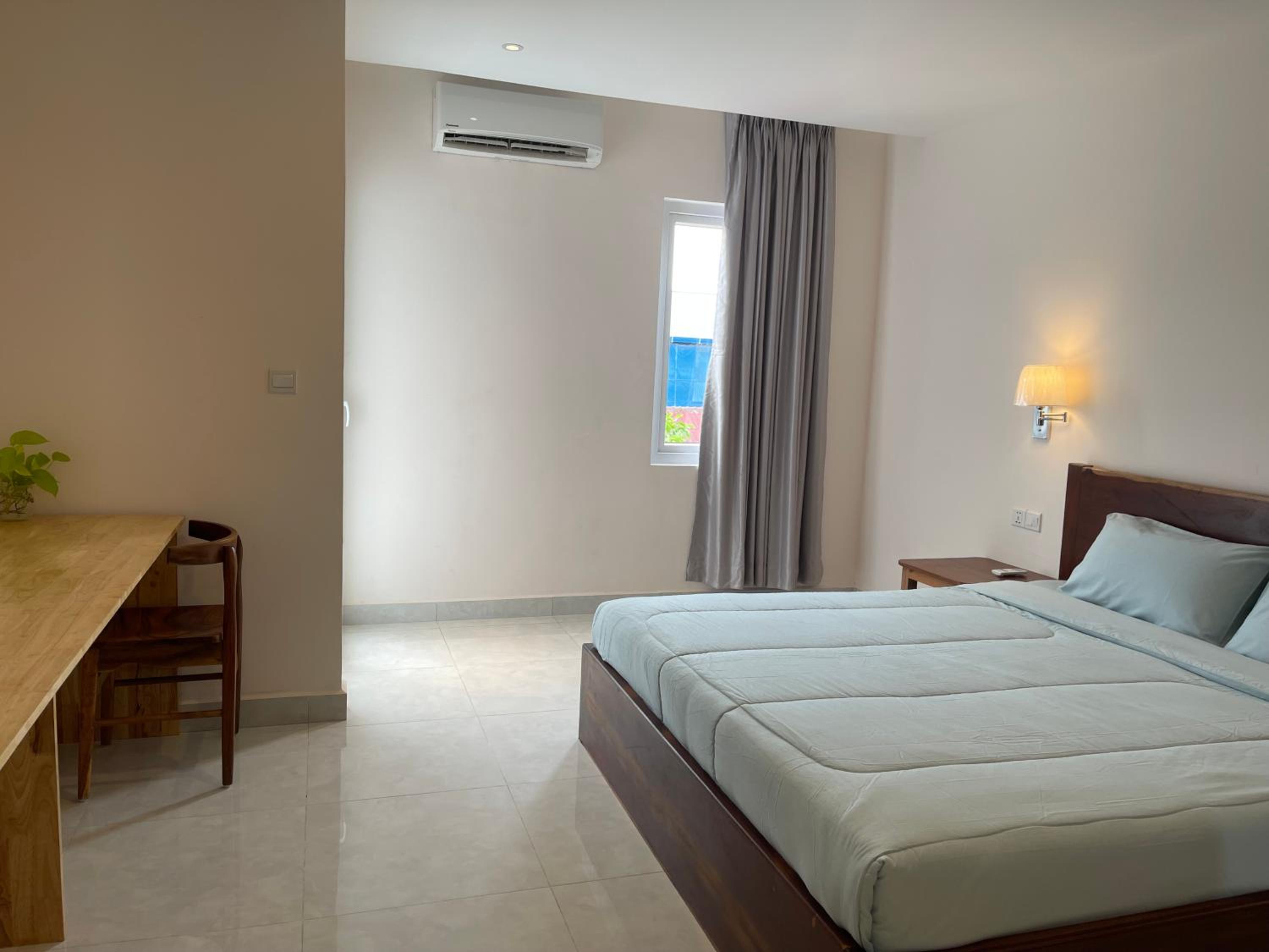 Studio Apartment with Balcony