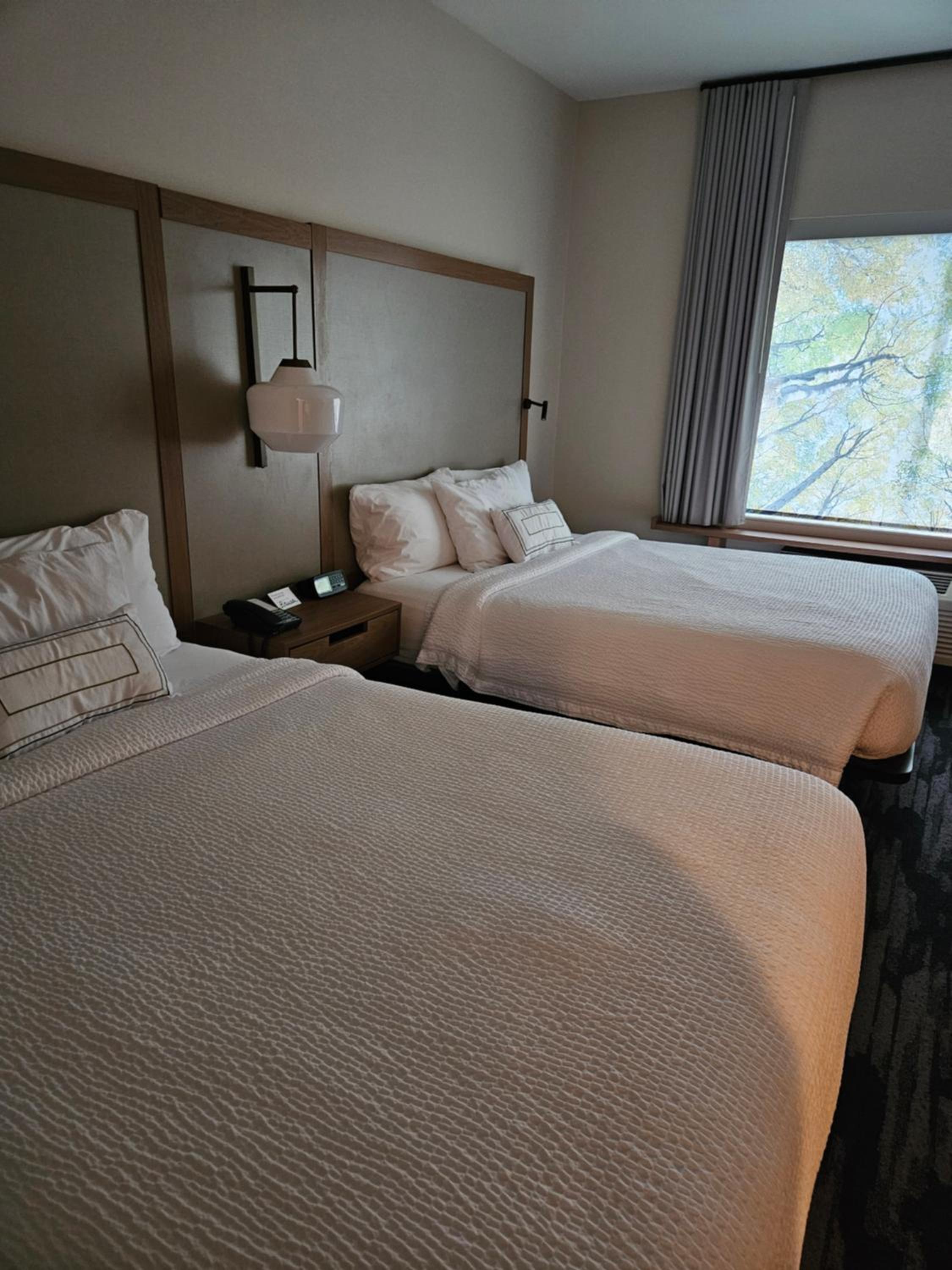 Queen Room with Two Queen Beds - Hearing Accessible - Photo 4