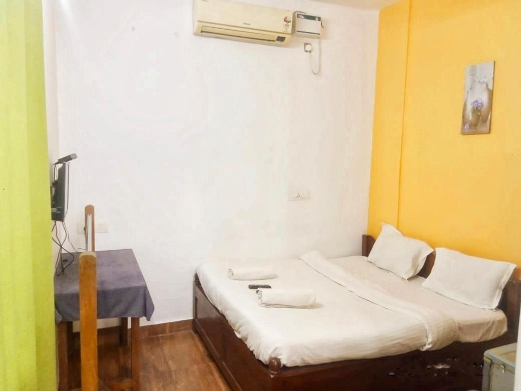 Budget Double Room photo 2