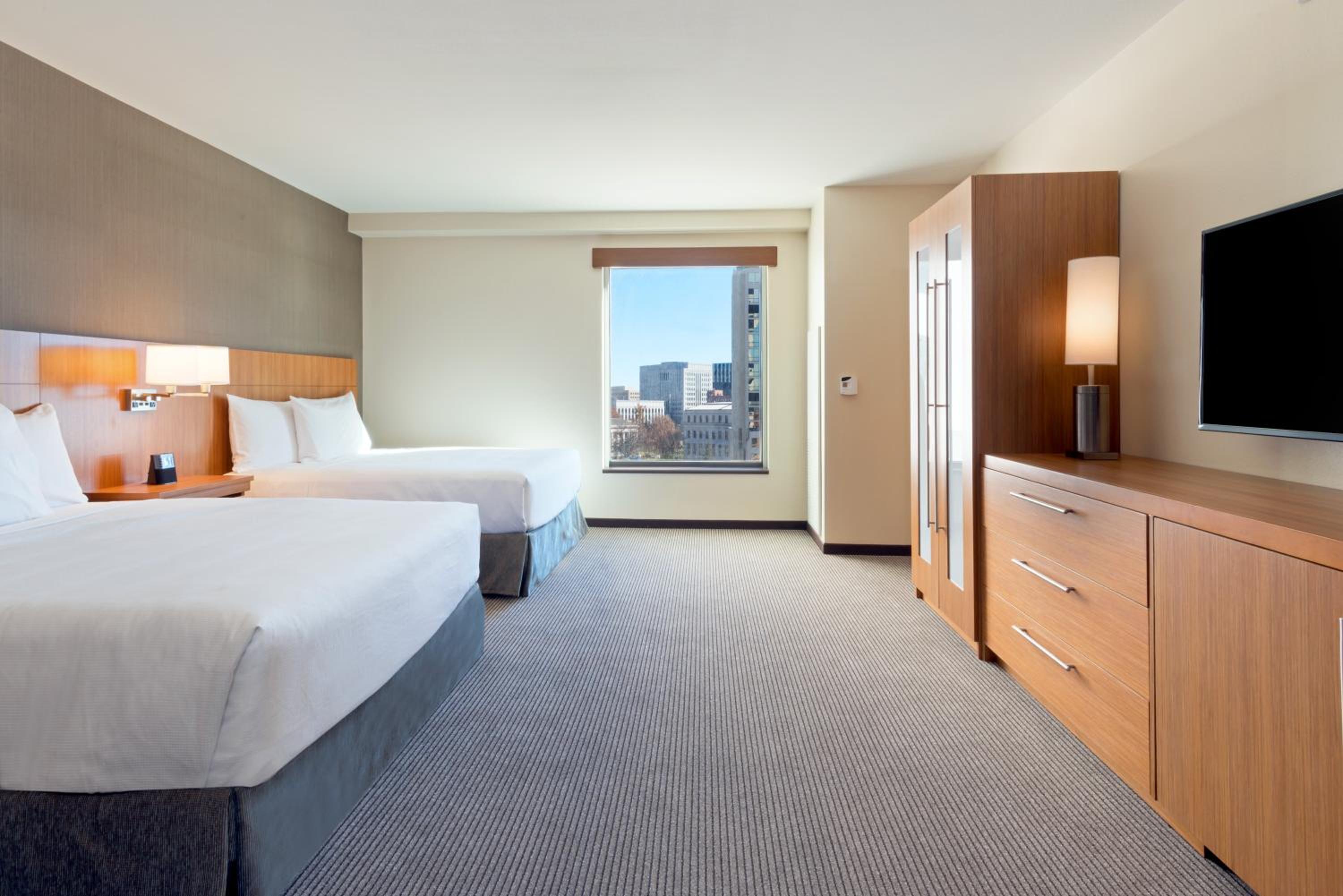 Queen Room with Two Queen Beds and Roll-In Shower - Disability Access